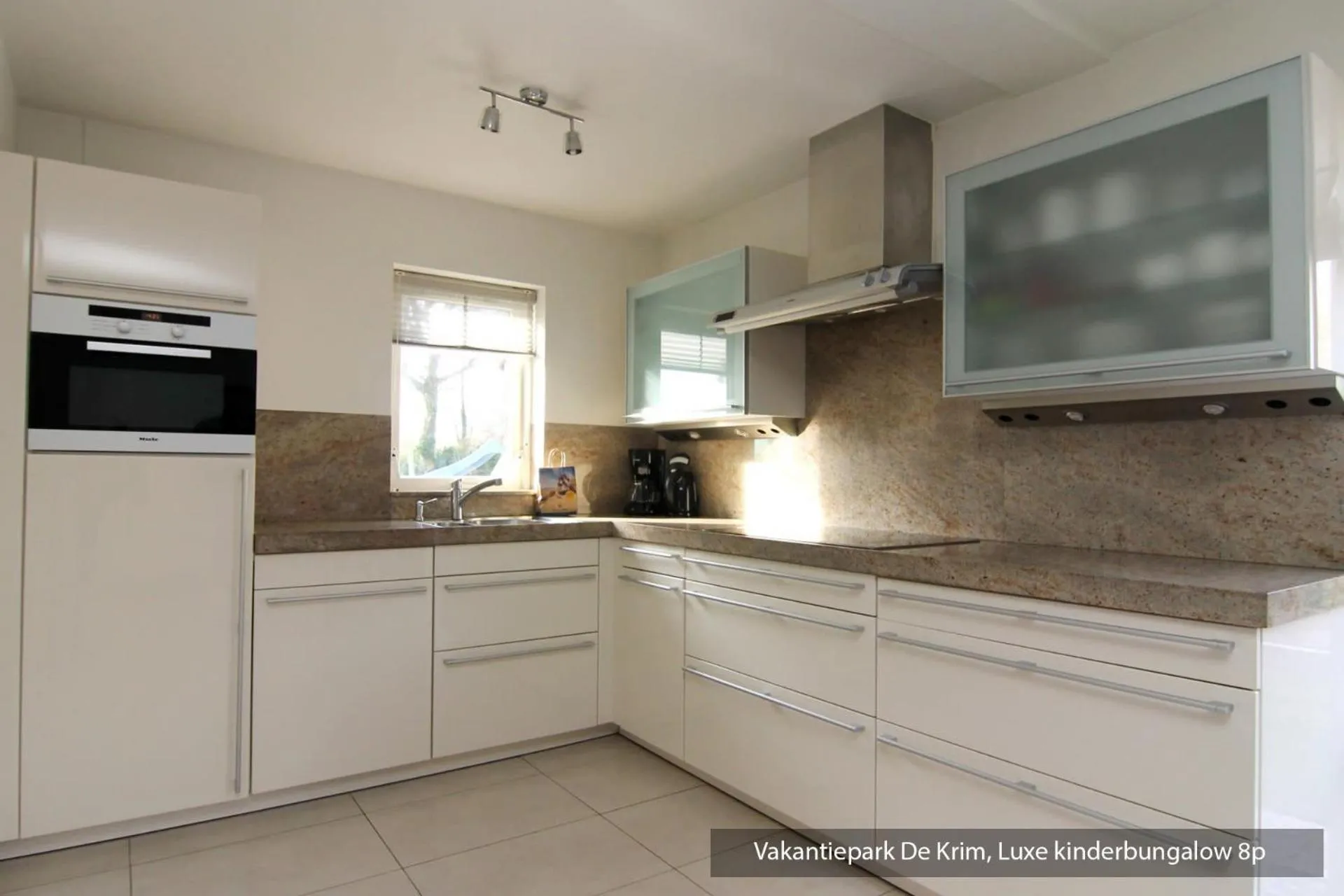 Kitchen or kitchenette in Vakantiepark De Krim Texel