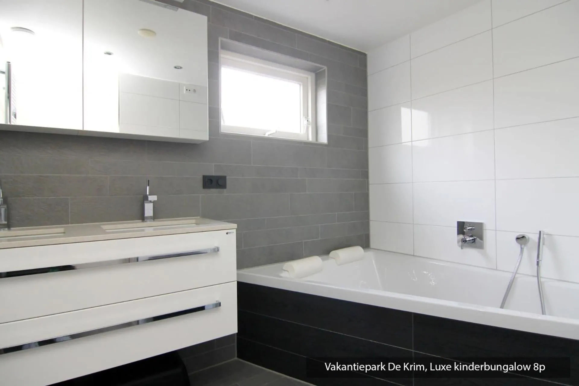 Bathroom in Vakantiepark De Krim Texel