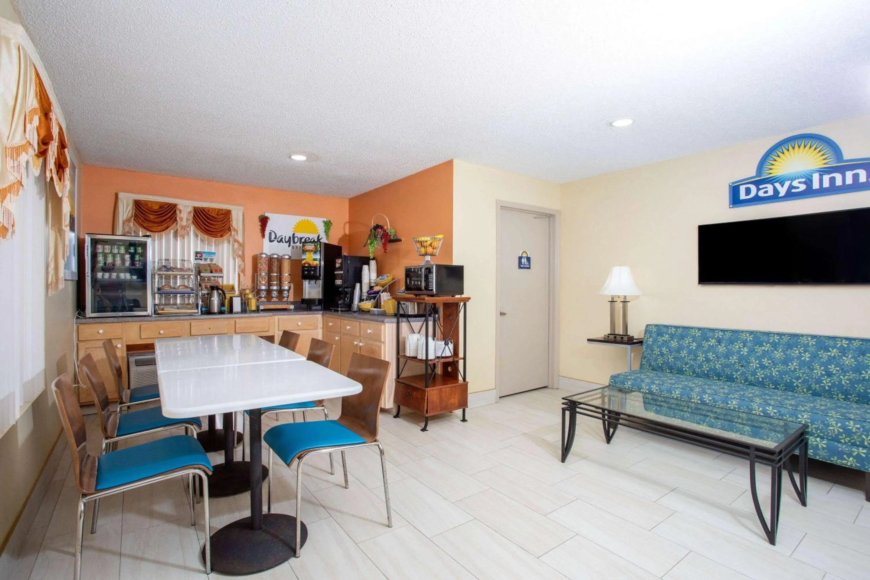 Restaurant/places to eat in Days Inn by Wyndham Chipley