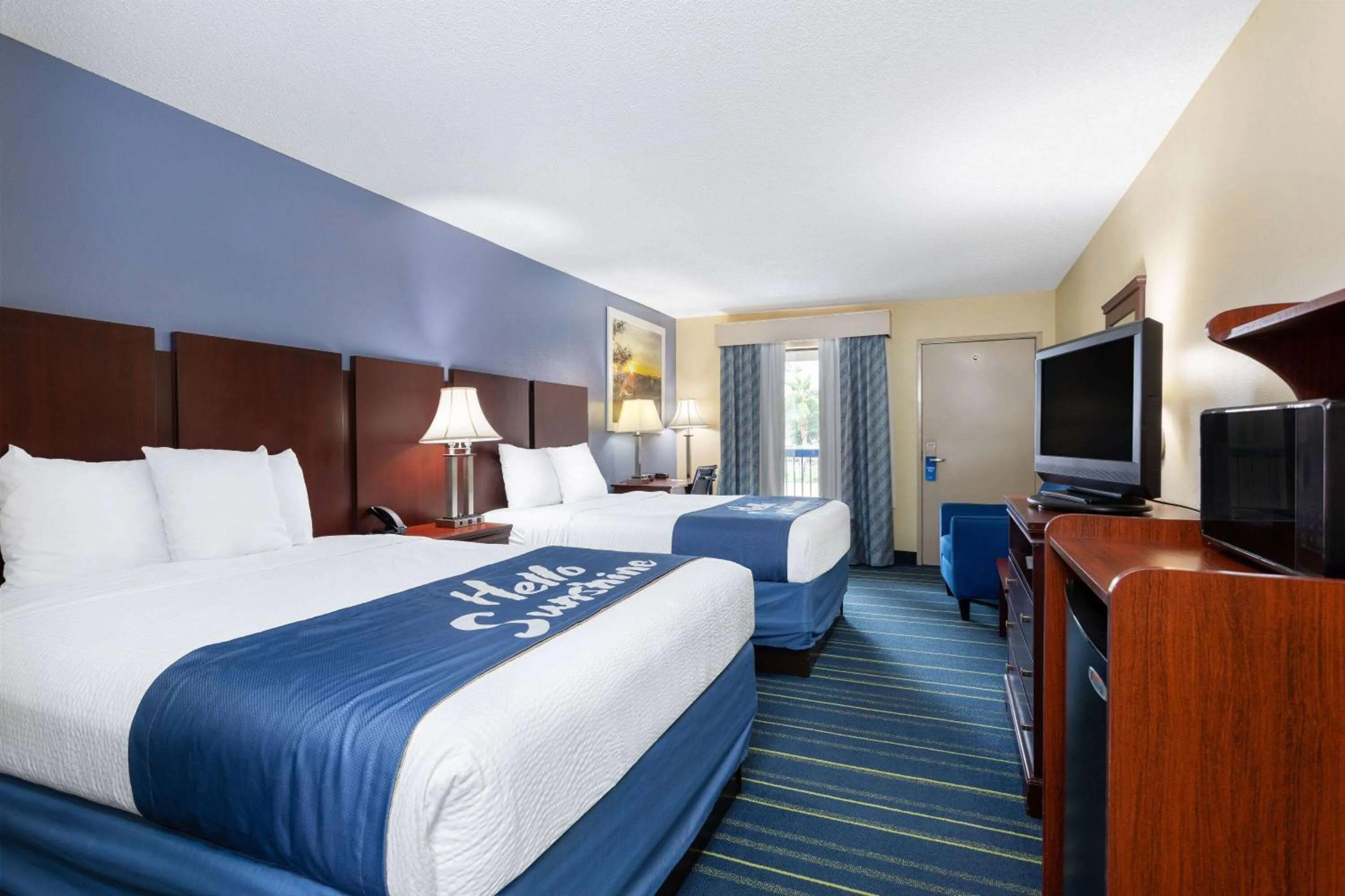 Photo of the whole room, Bed in Days Inn by Wyndham Chipley