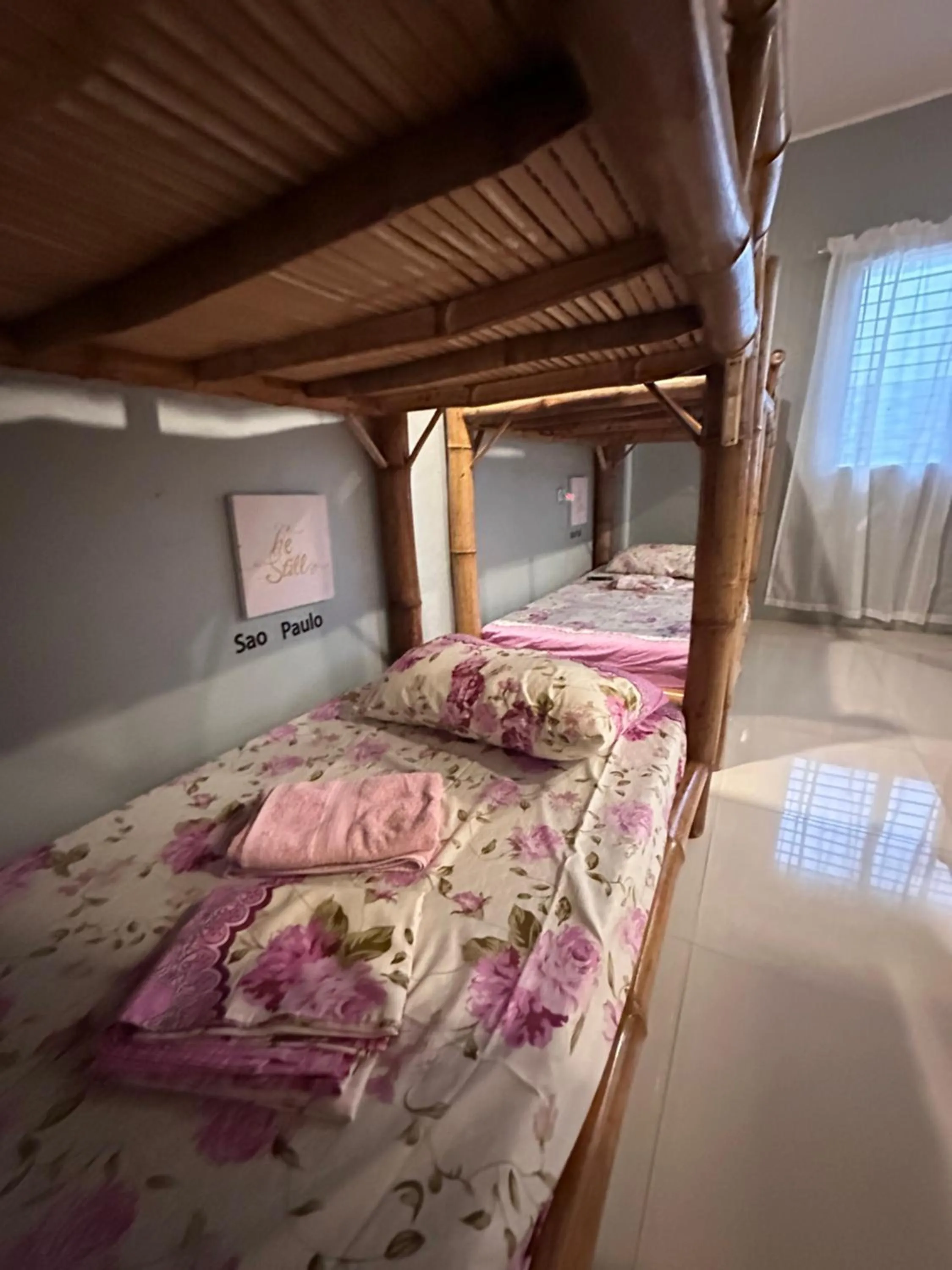 Bed in Lionfish Backpackers Hostel Malapascua