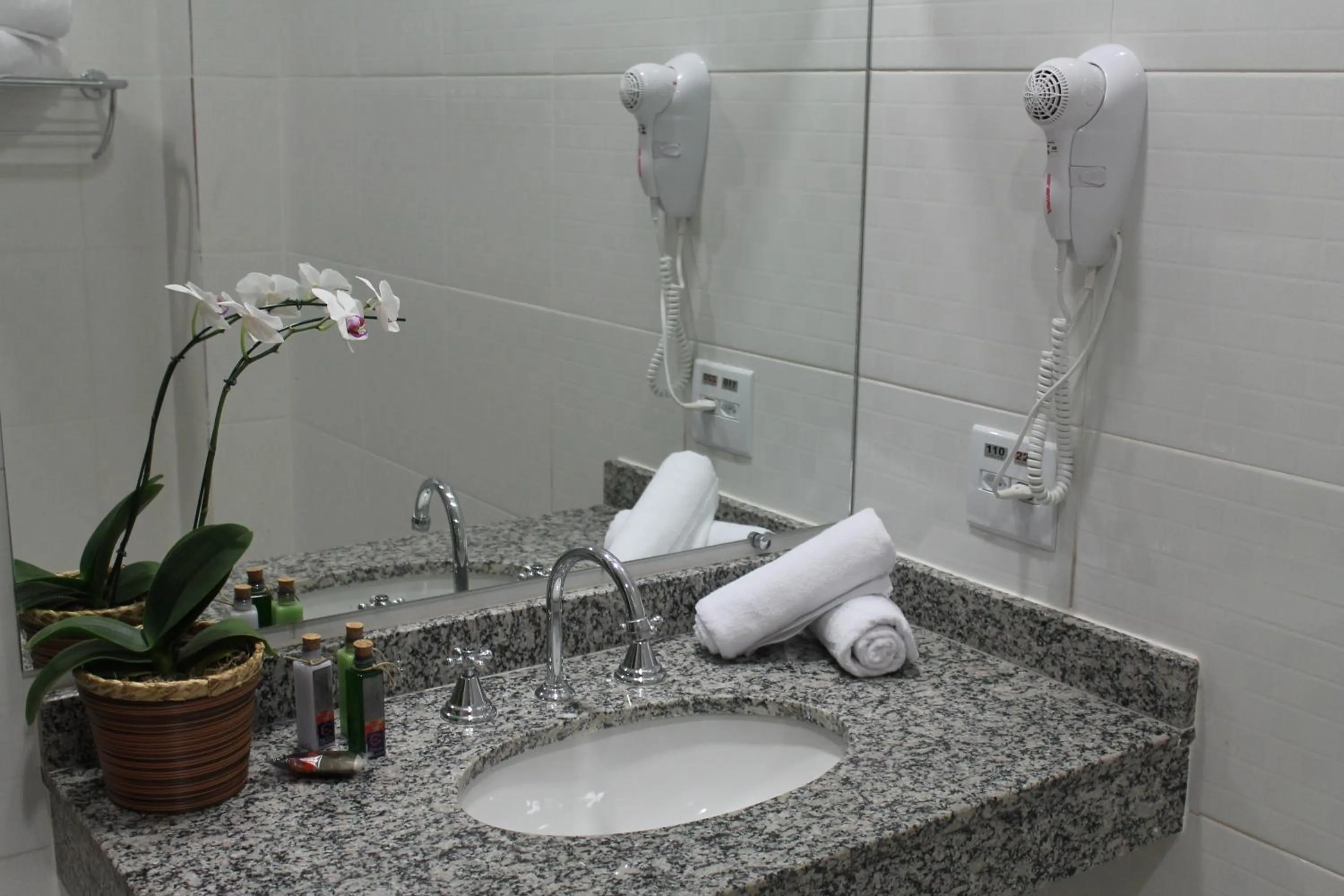 Toilet in Hotel Fazenda Pirâmides