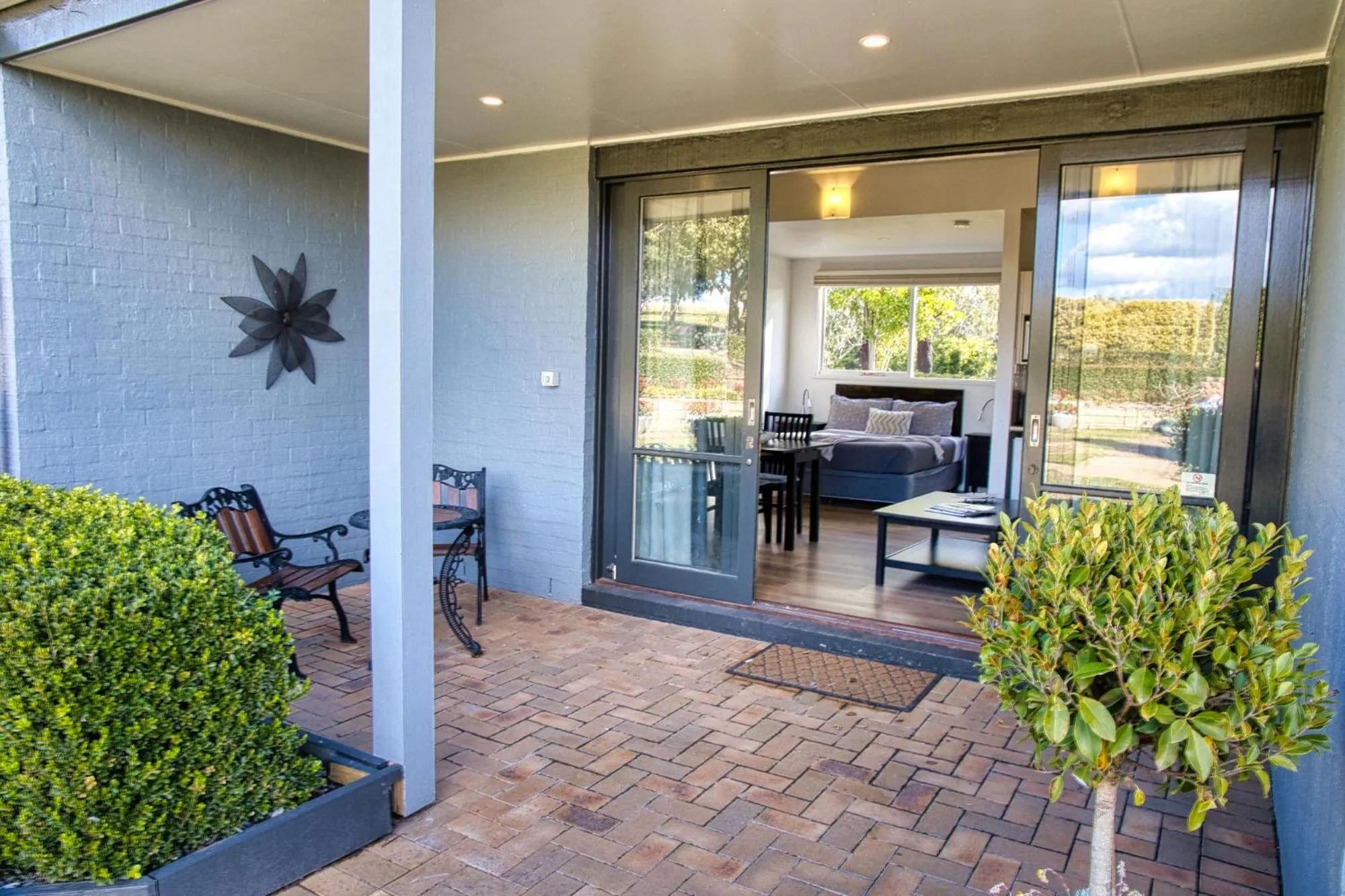 Facade/entrance in Grapevines Boutique Accommodation