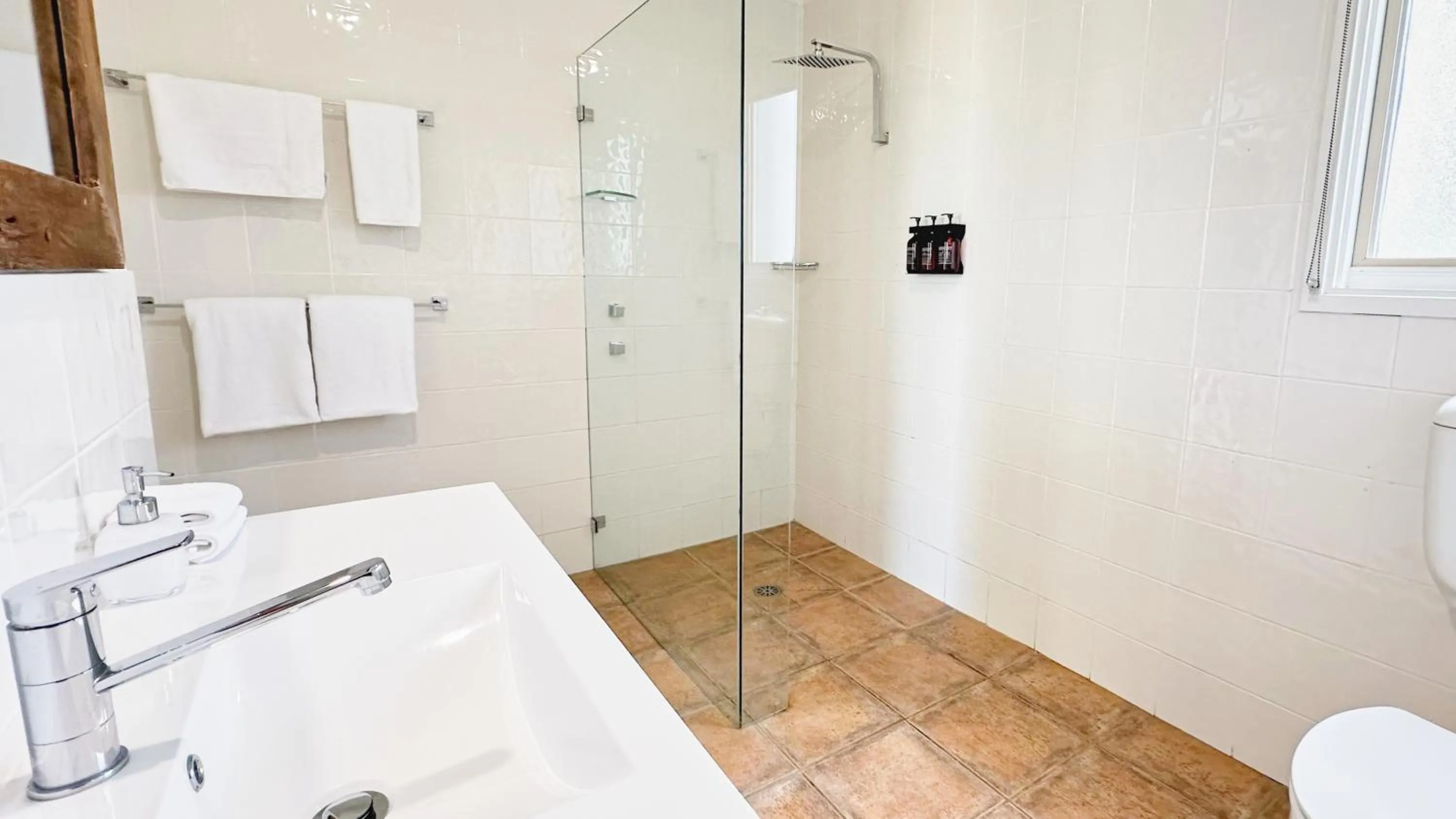 Bathroom in Grapevines Boutique Accommodation