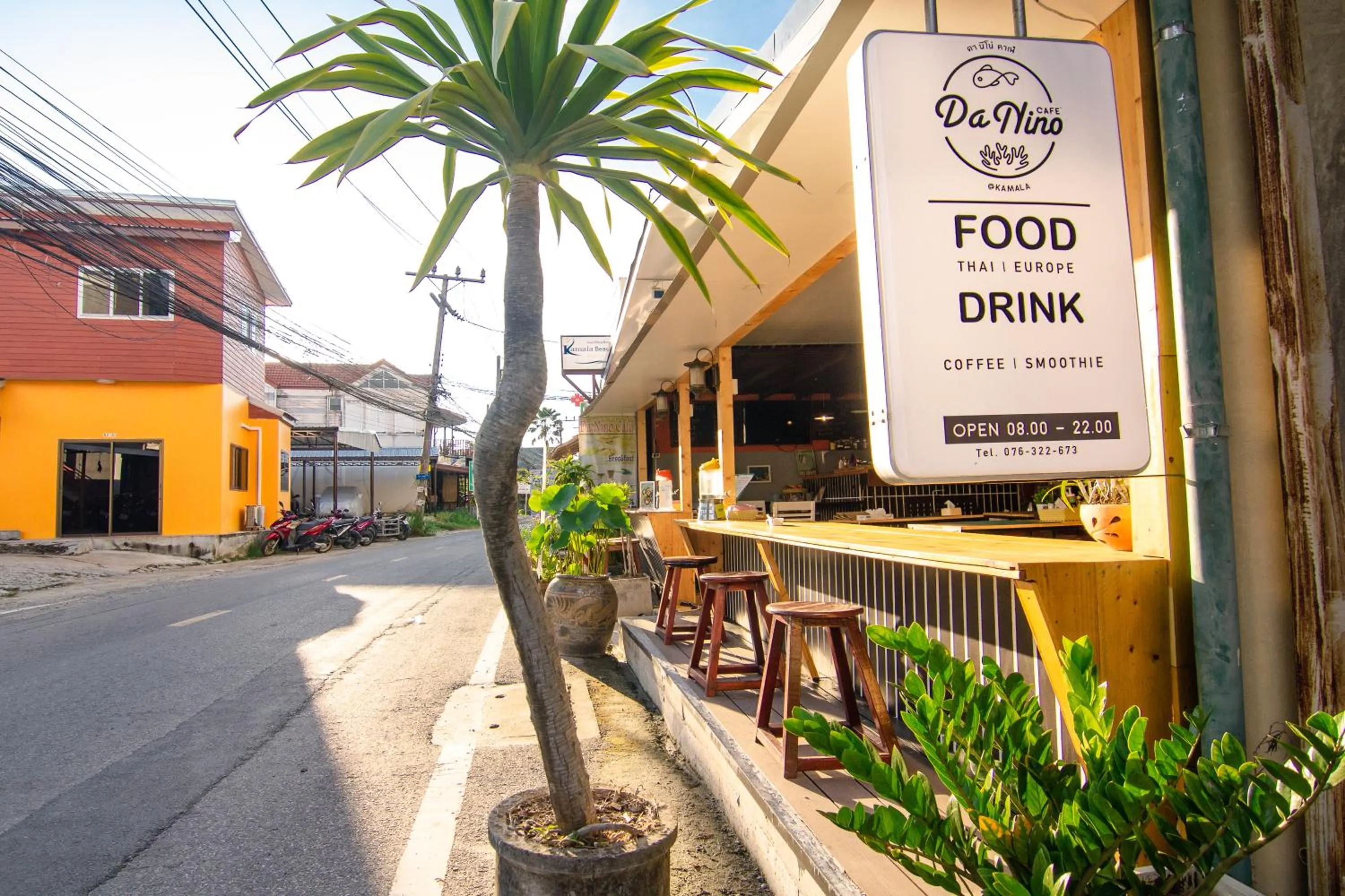 Food and drinks in Kamala Beach Residence