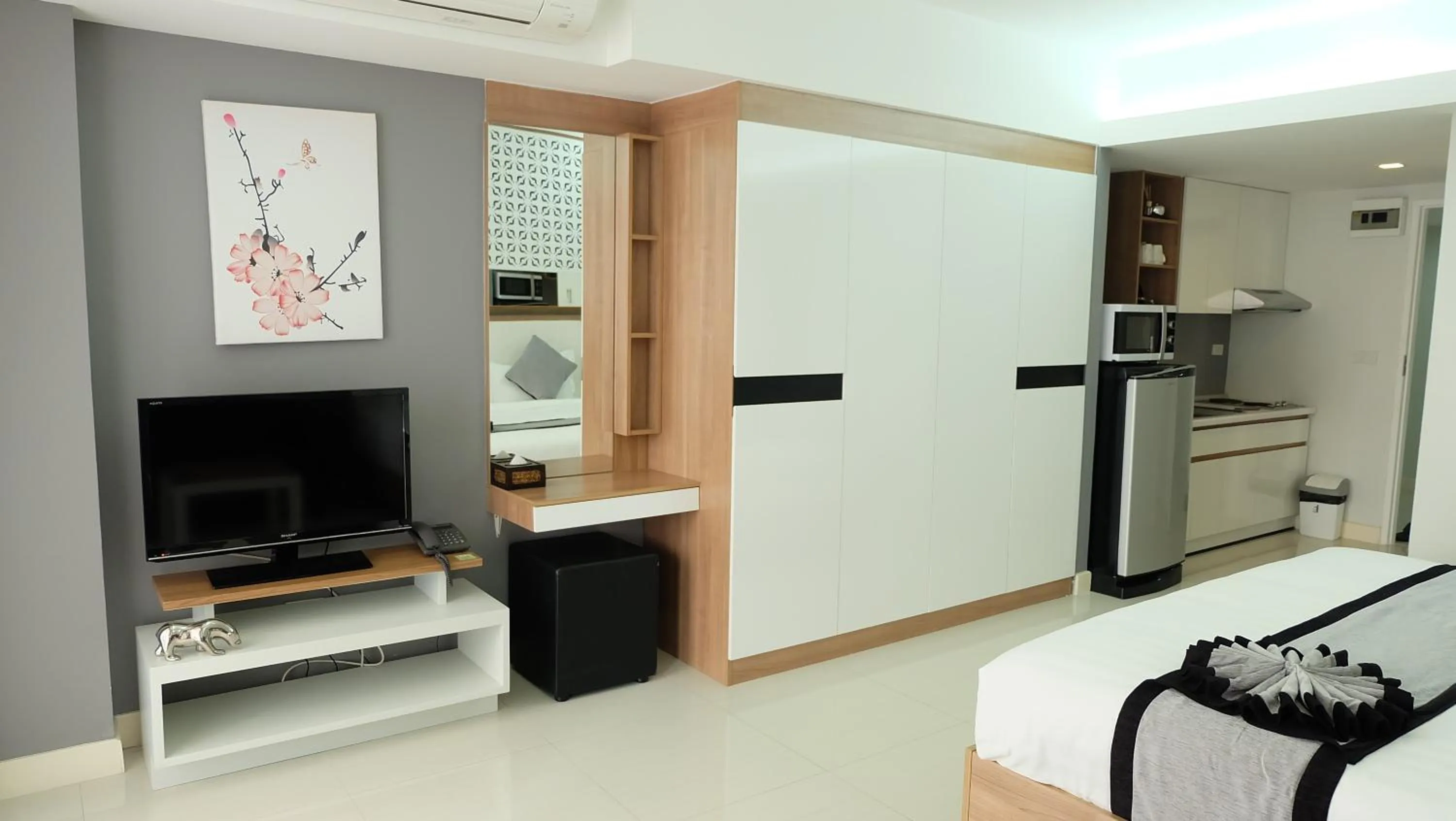 TV and multimedia in Racha Residence