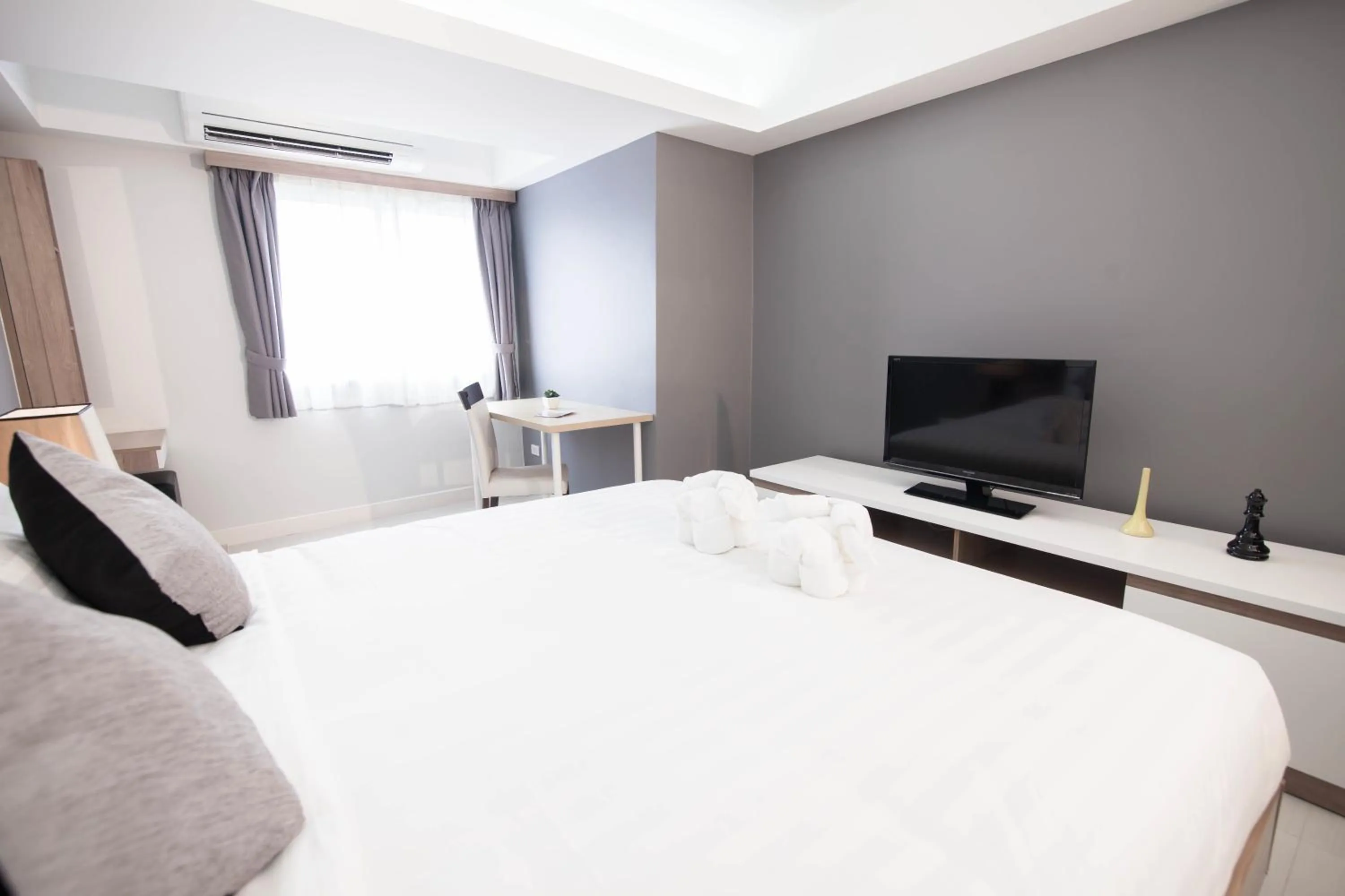 Day, Bed in Racha Residence