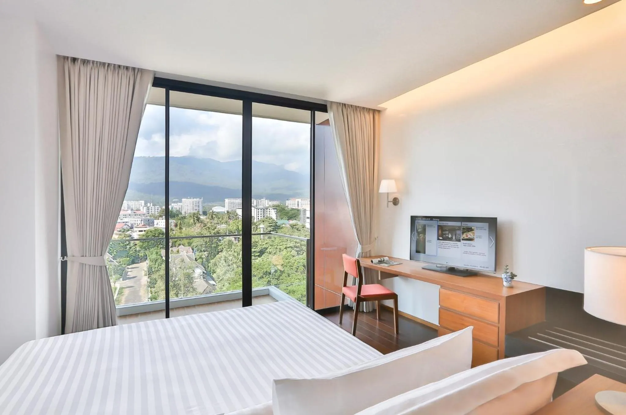 Bedroom, Bed in Eastin Tan Hotel Chiang Mai