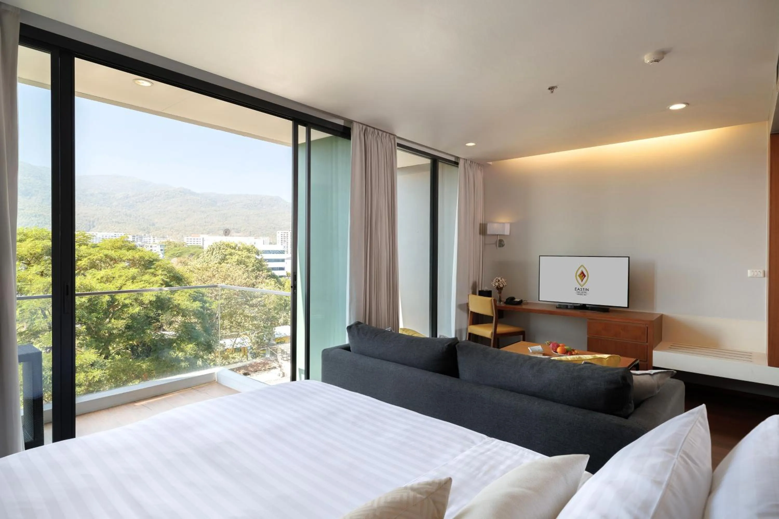View (from property/room), Bed in Eastin Tan Hotel Chiang Mai