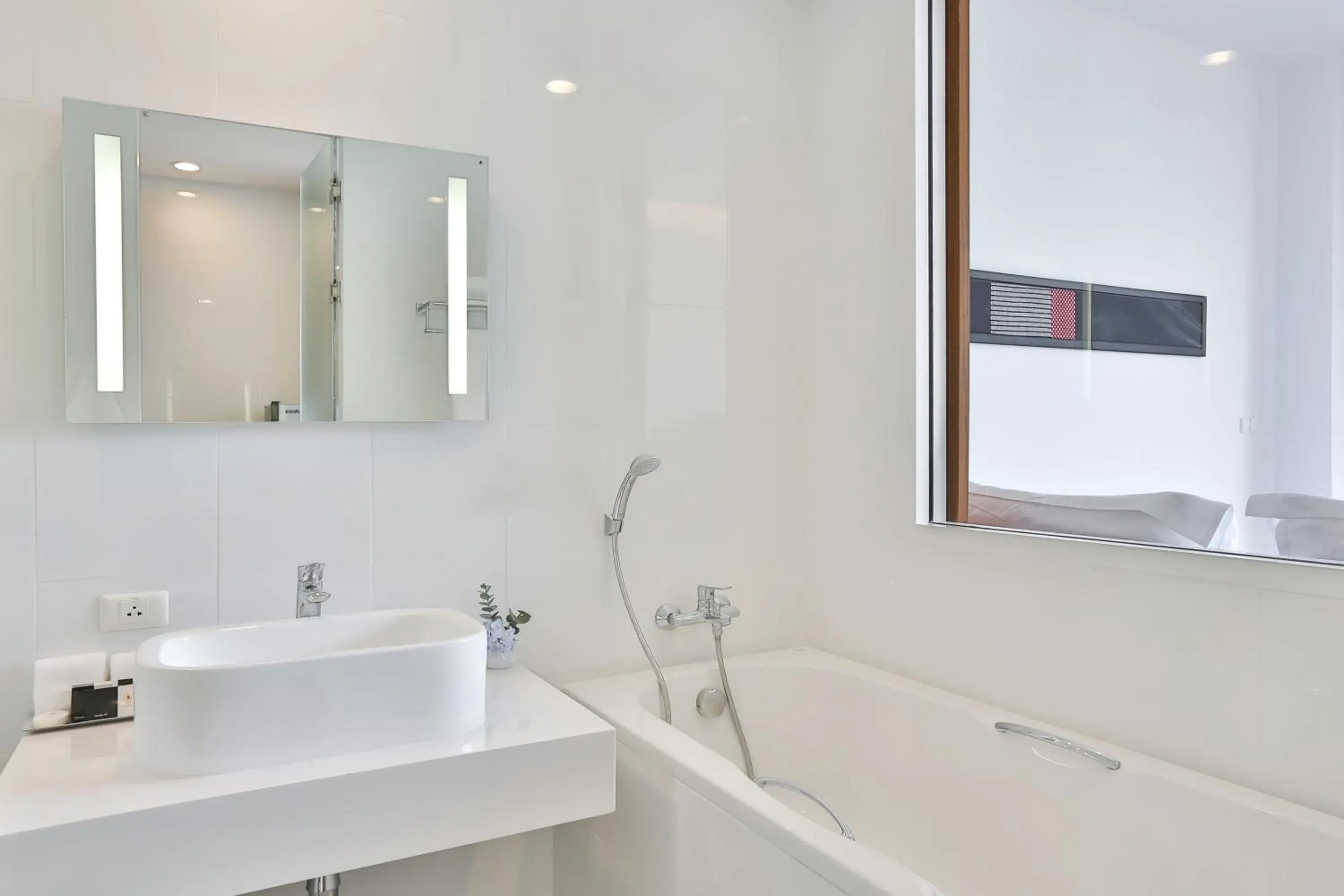 Superior Premium Mountain with Bathtub in Eastin Tan Hotel Chiang Mai Superior Premium Mountain with Bathtub in Eastin Tan Hotel Chiang Mai