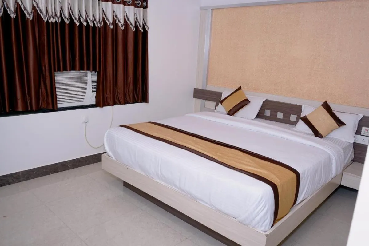 Photo of the whole room in Hotel Gopal