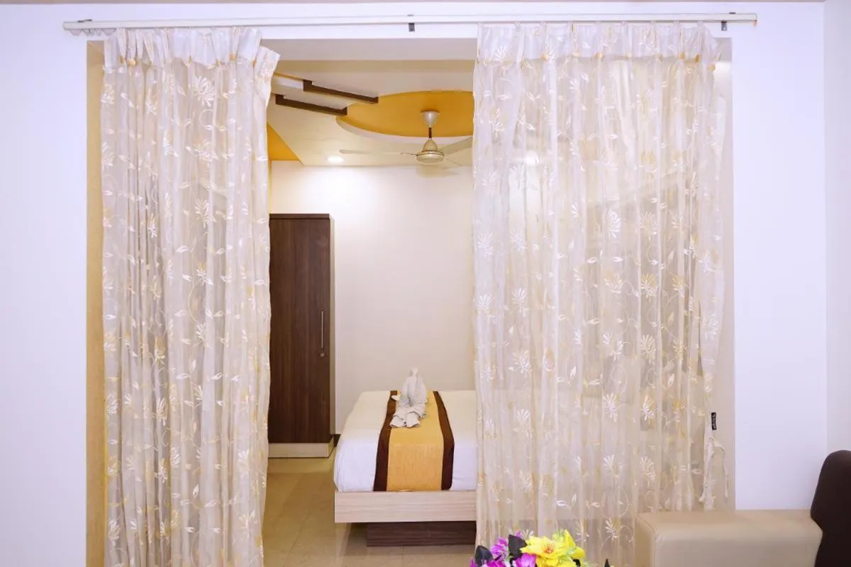 wardrobe in Hotel Gopal