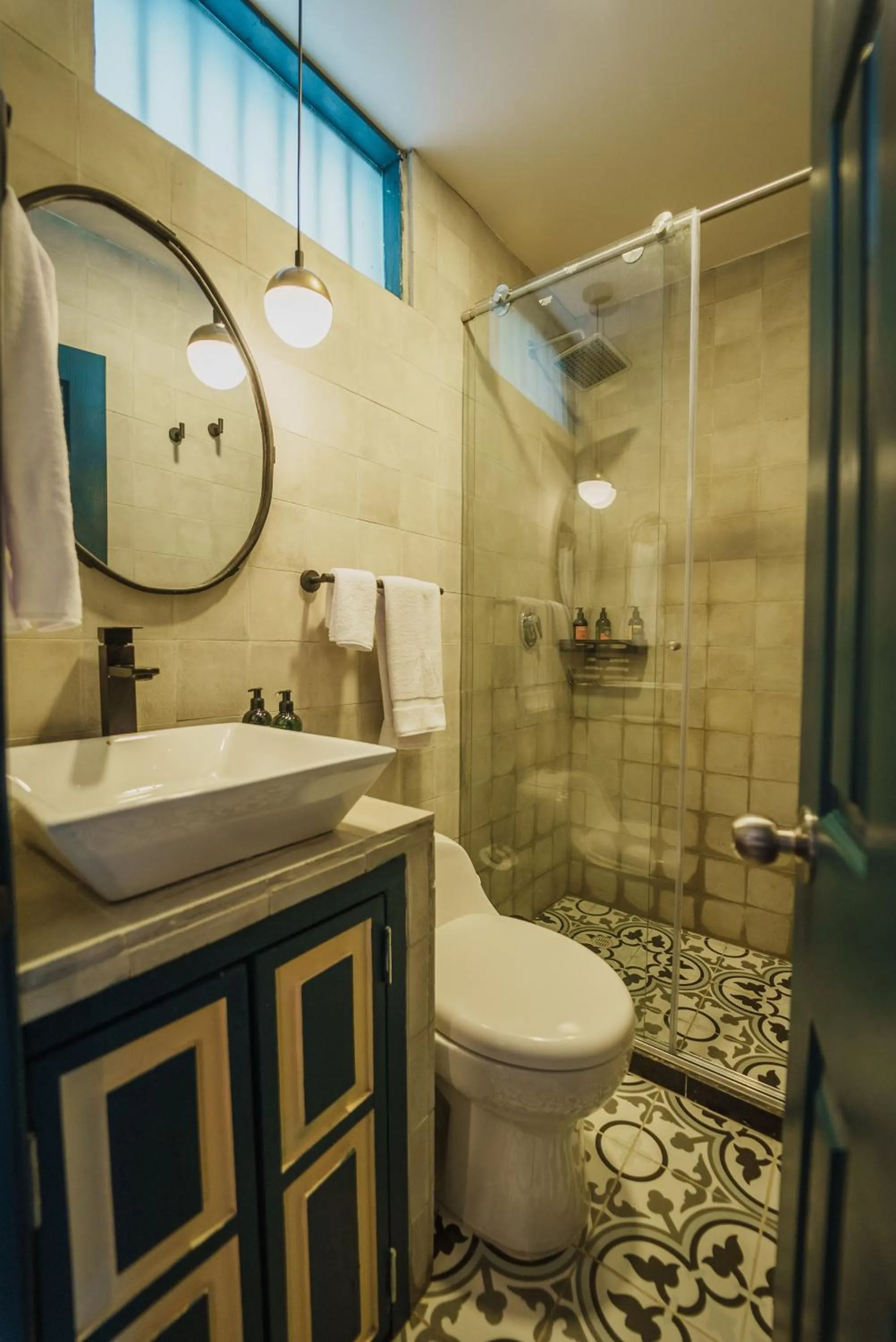 Toilet in Cocli Hotel Boutique Salento