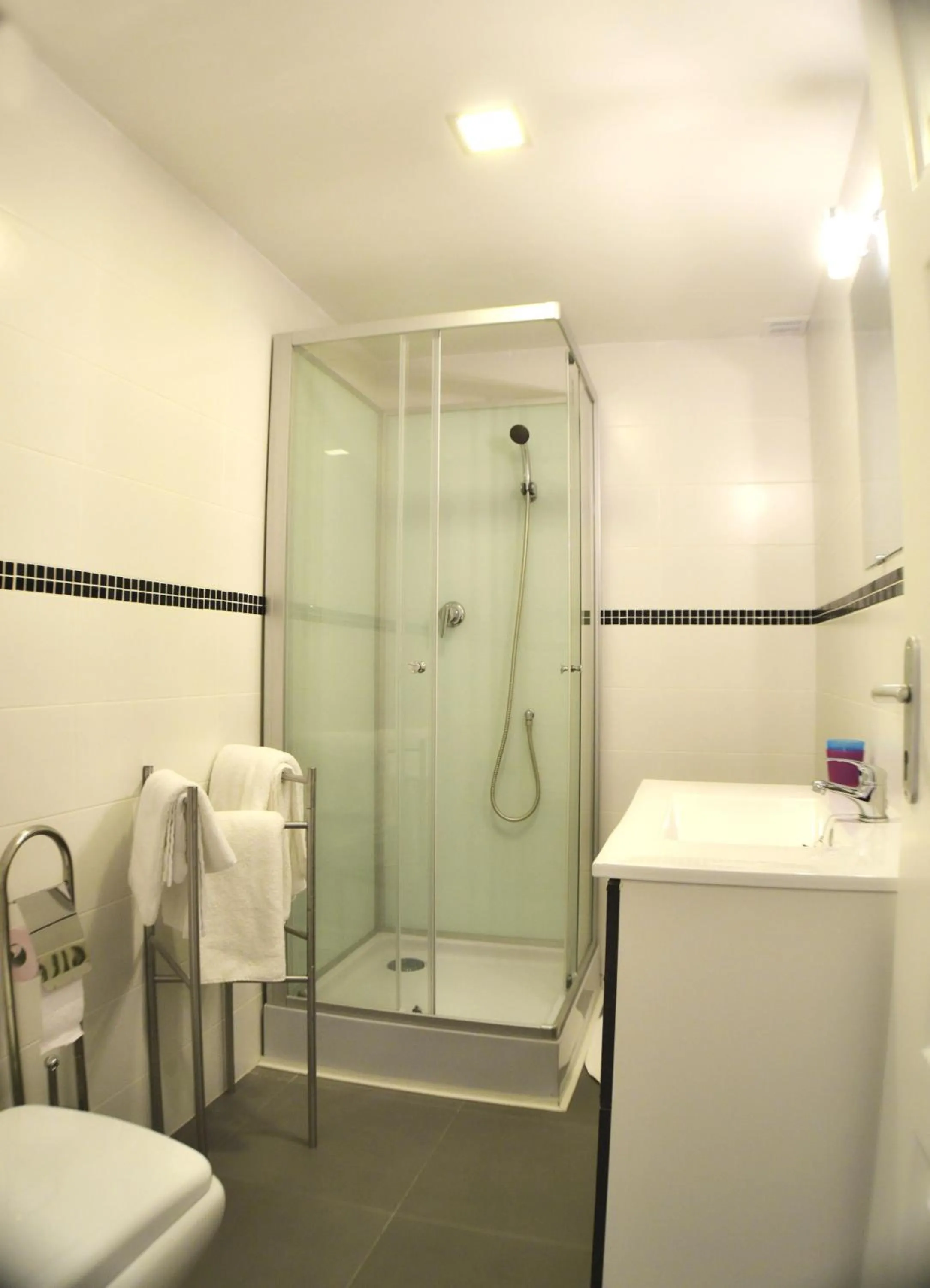 Bathroom in Maison La Douane - Comprends nettoyage professionnel et le linge