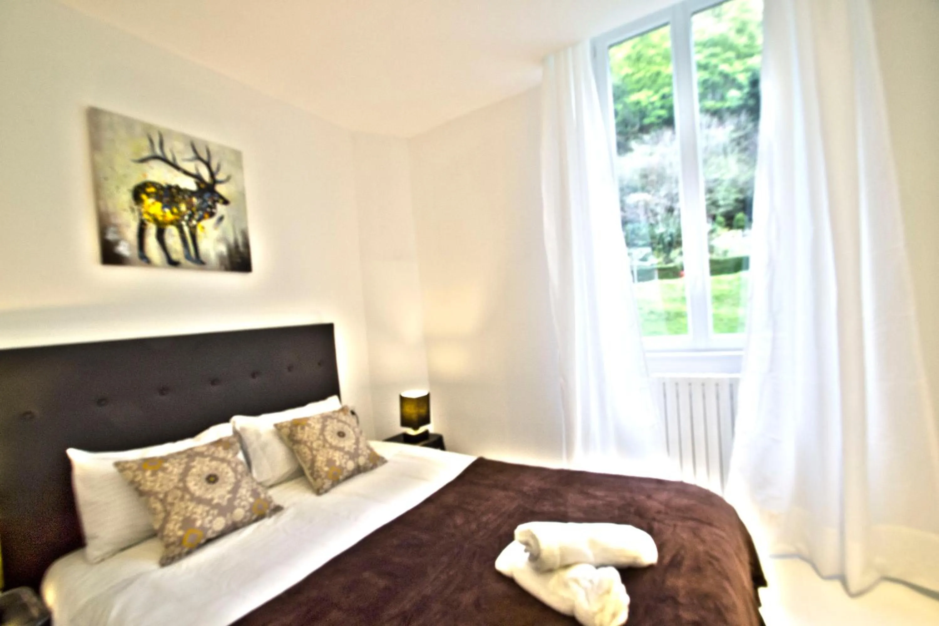 Property building, Bed in Maison La Douane - Comprends nettoyage professionnel et le linge