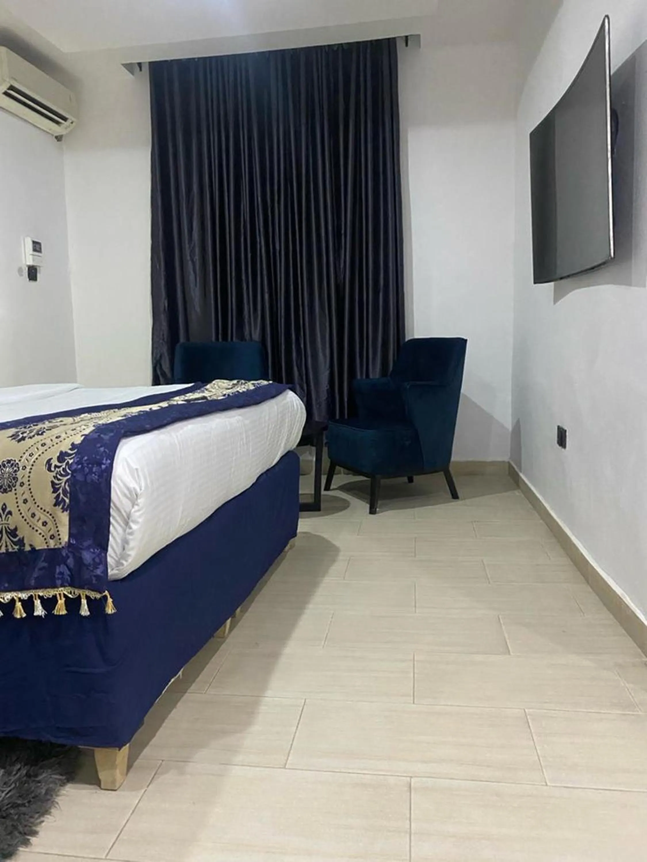 Bed in Water Ripples Hotel Lekki