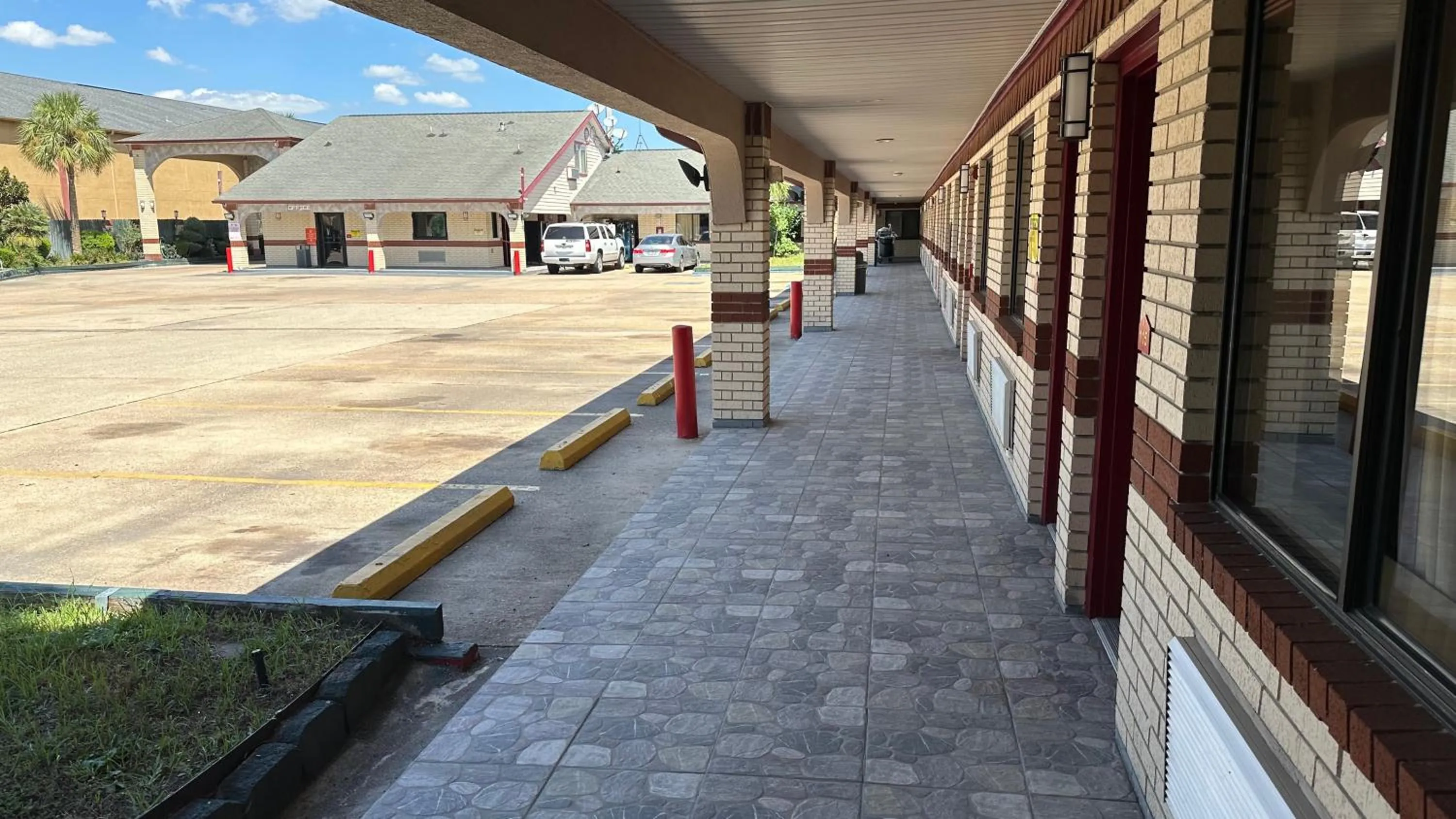 Property building in Palace Inn I-45 & Bellfort