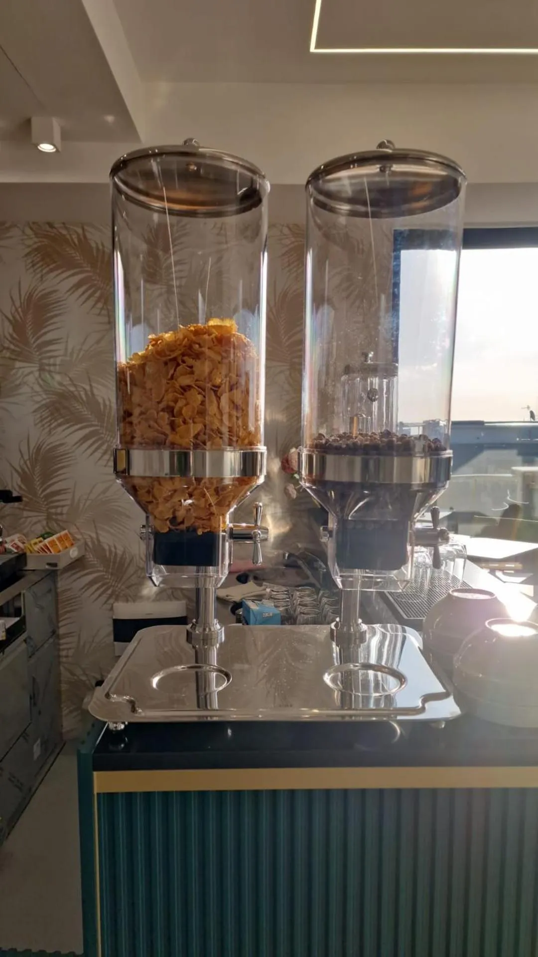 Food and drinks in POETICA BOUTIQUE SKY HOTEL