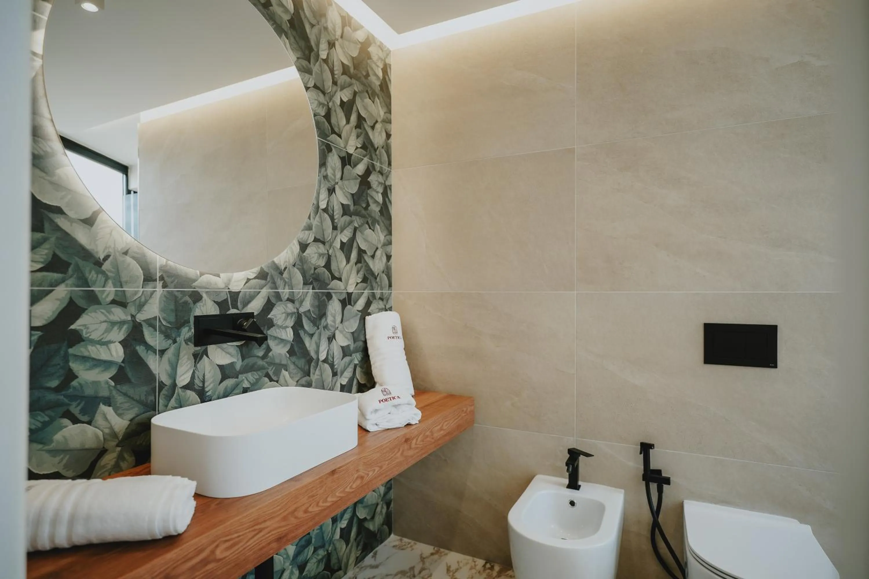 Toilet in POETICA BOUTIQUE SKY HOTEL