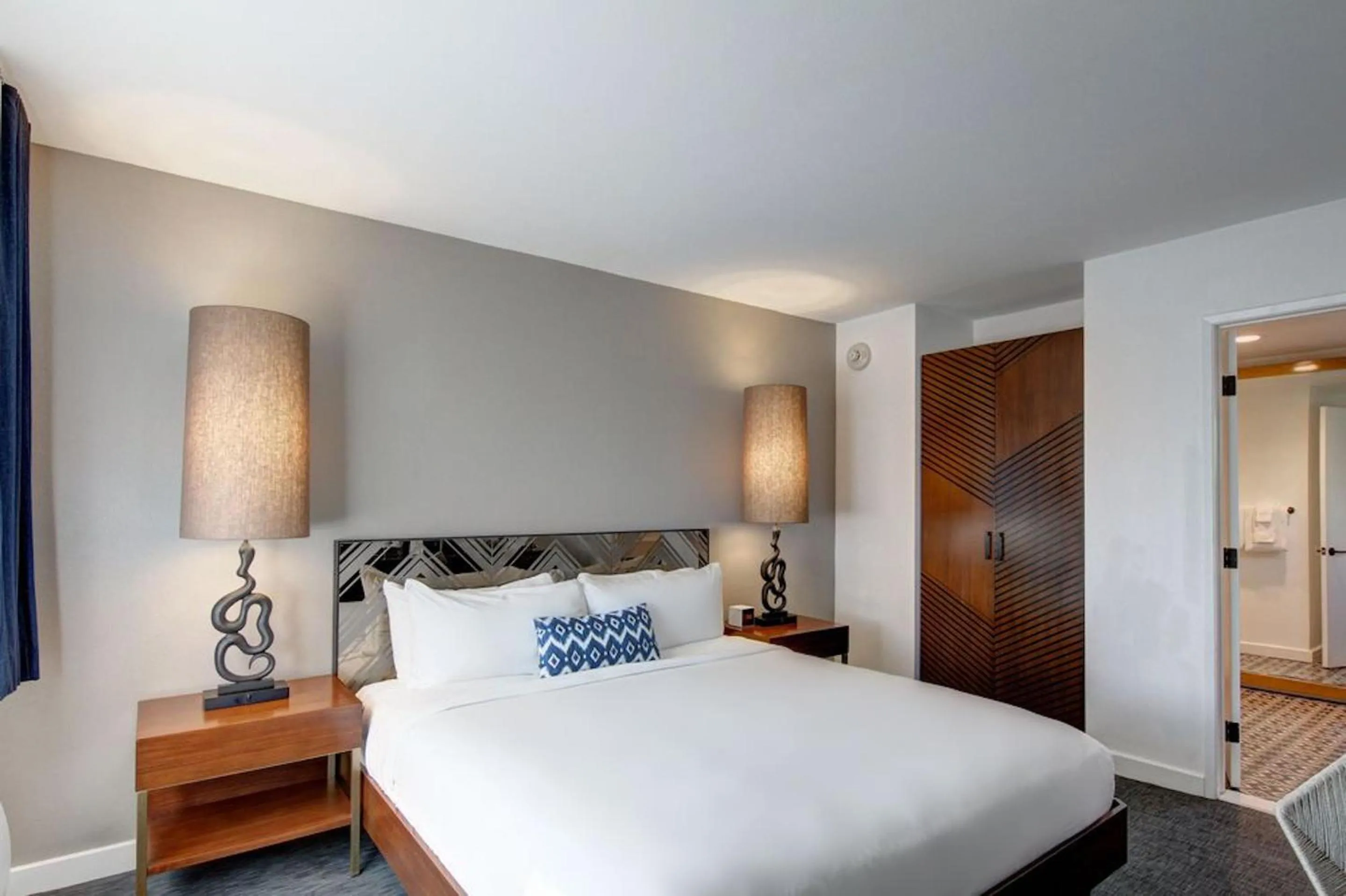 Bed in V Palm Springs