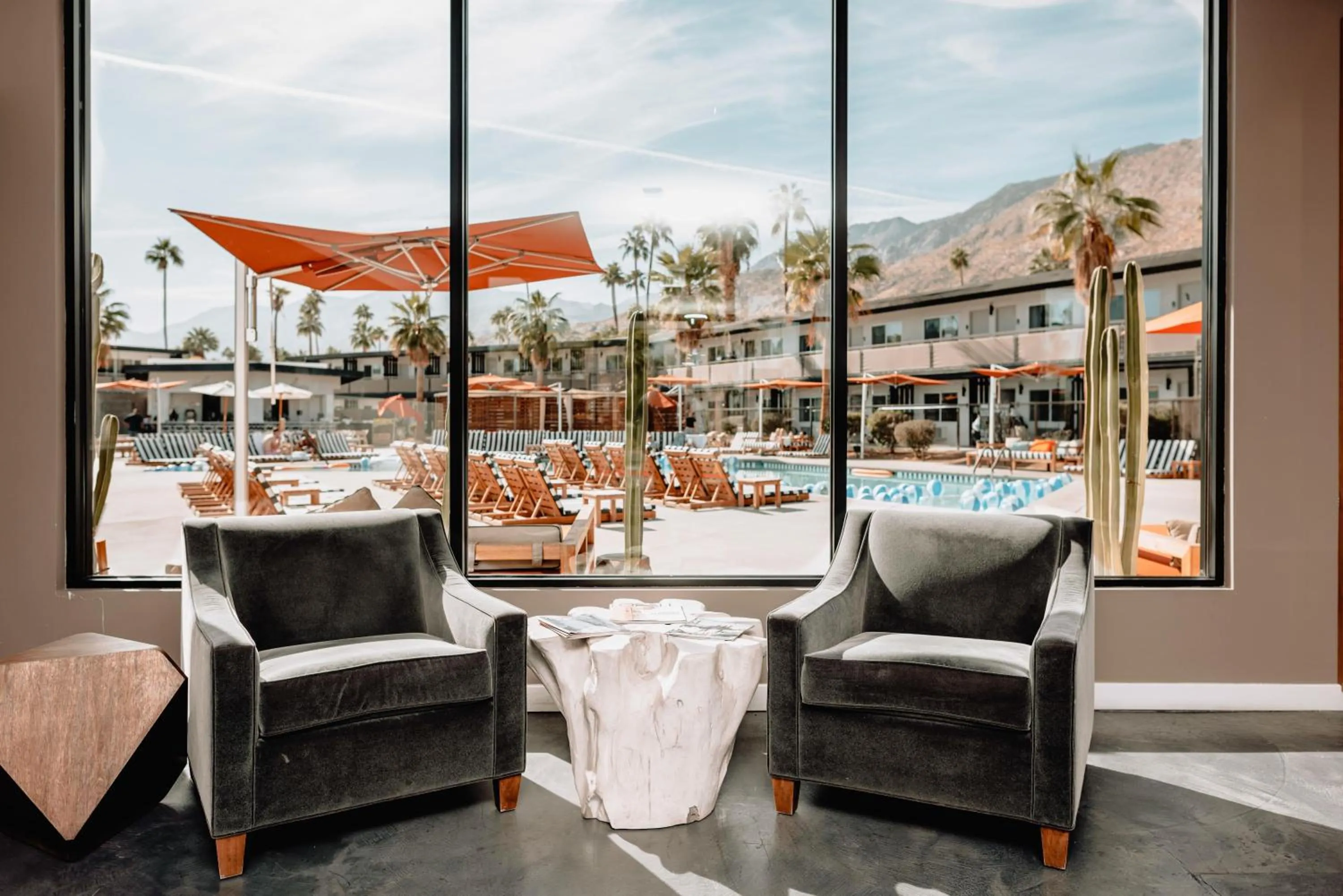 Lobby or reception in V Capri Palm Springs, a Dolce by Wyndham