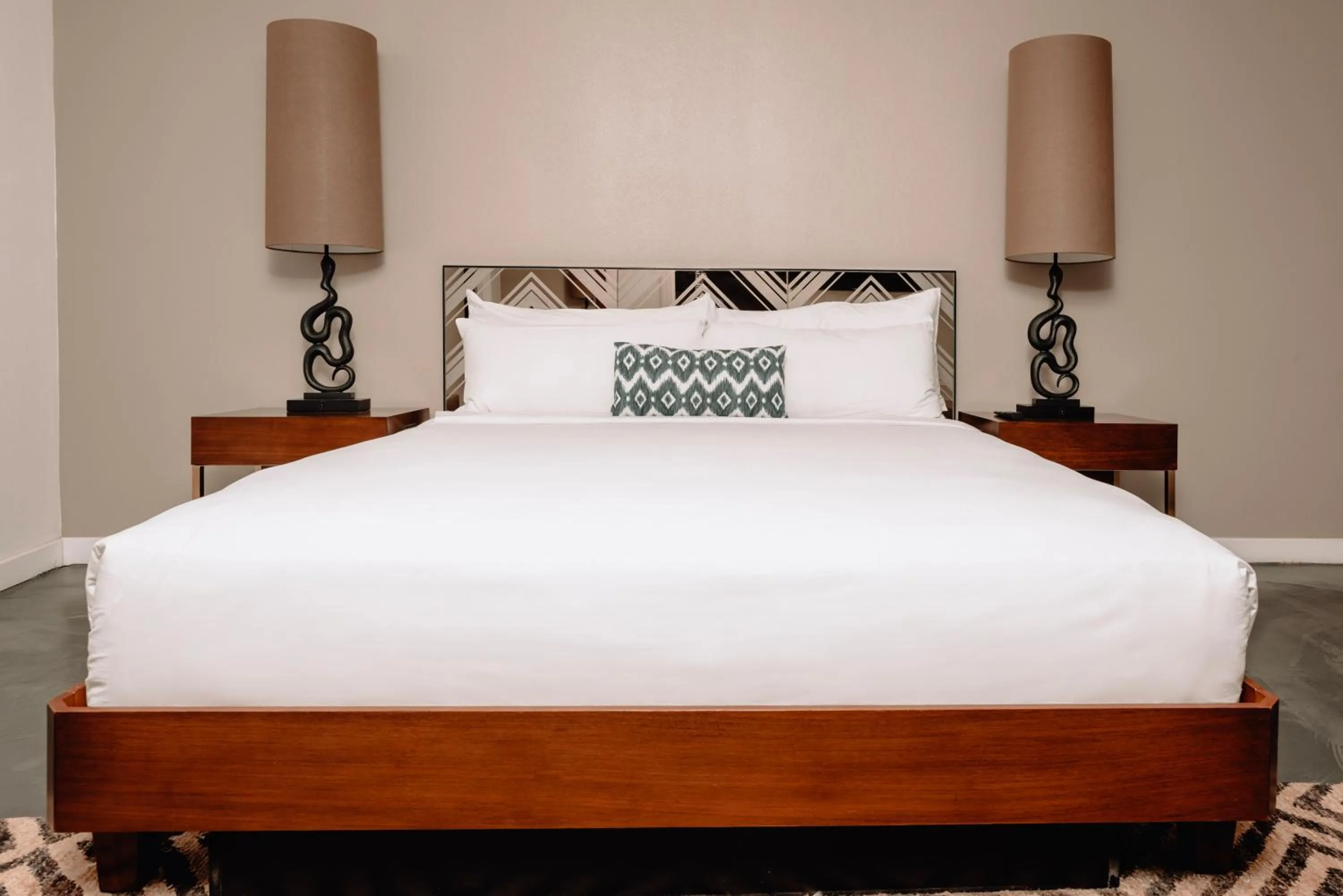 Bed in V Palm Springs