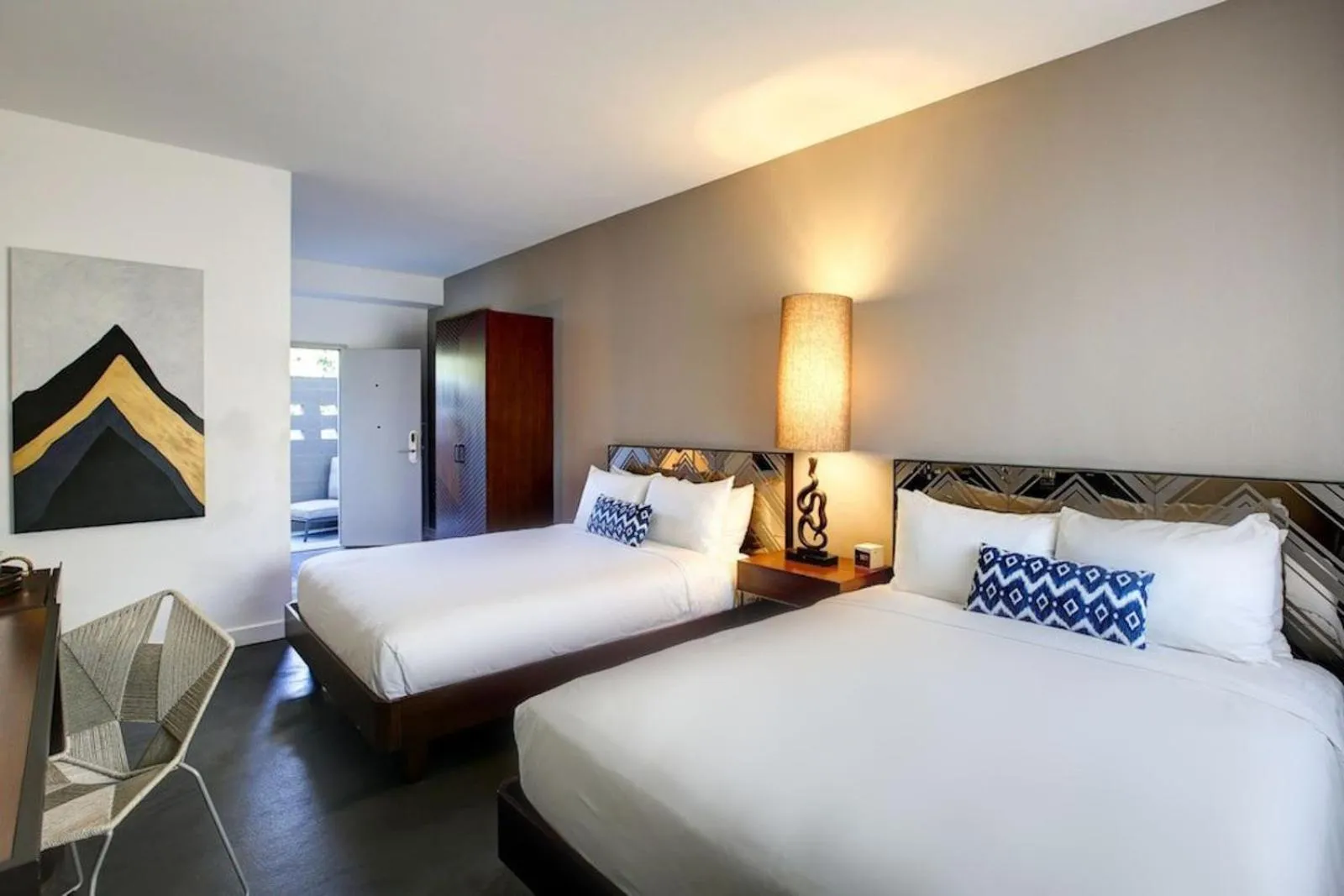 Bed in V Palm Springs