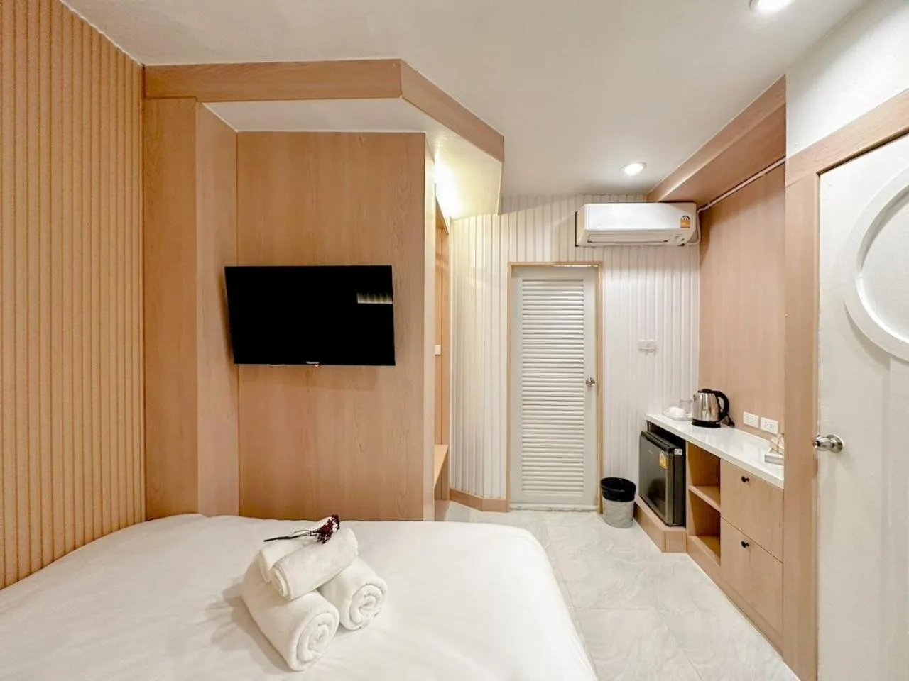 TV and multimedia, Bed in Thrive Hotel