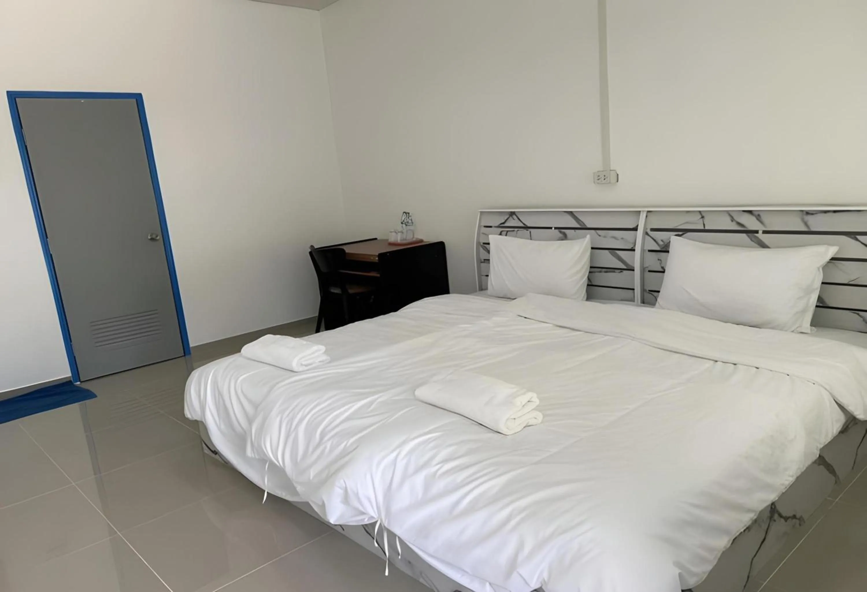 Photo of the whole room, Bed in Collection O To The Sea Resort Thailand