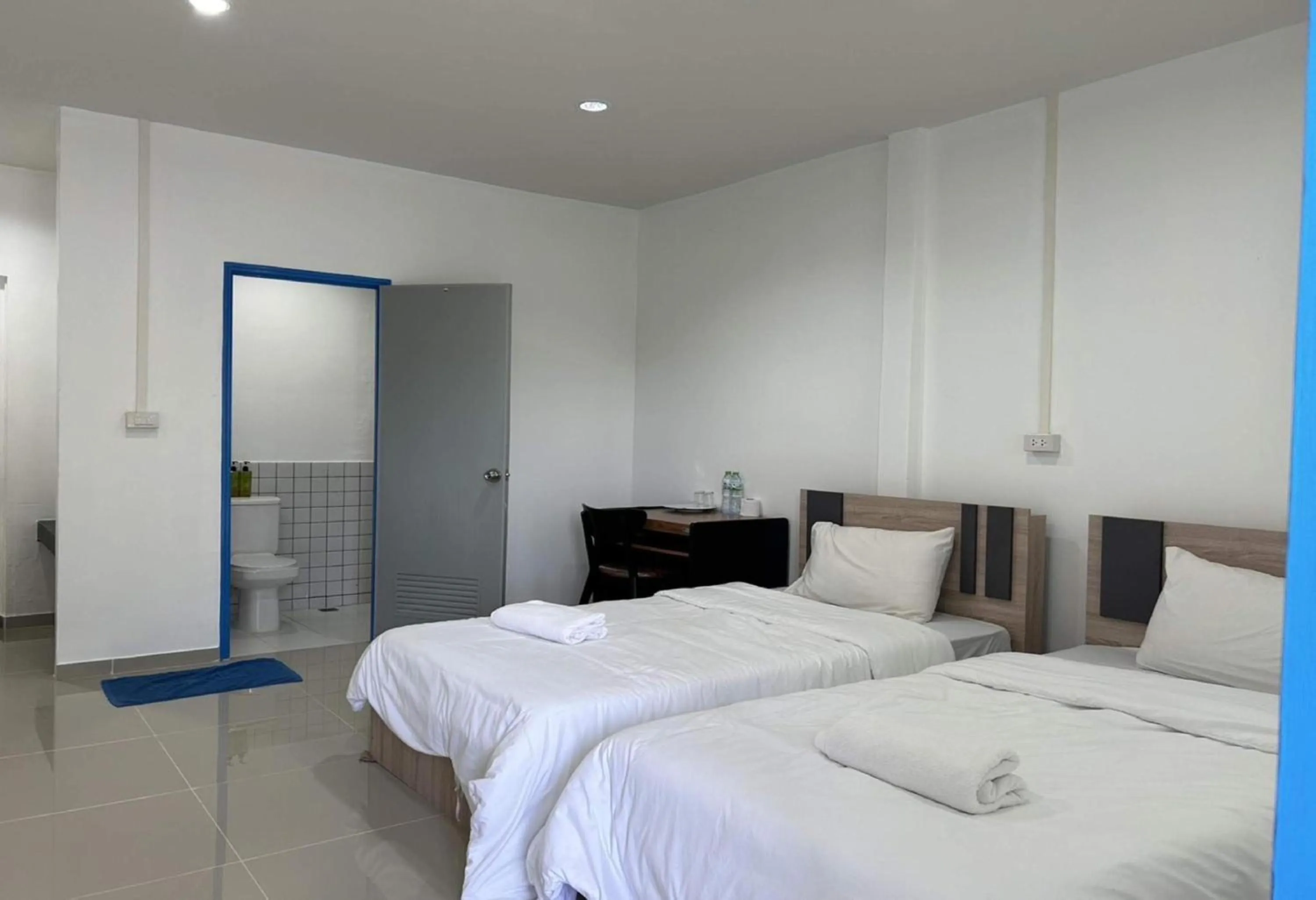 Photo of the whole room, Bed in Collection O To The Sea Resort Thailand