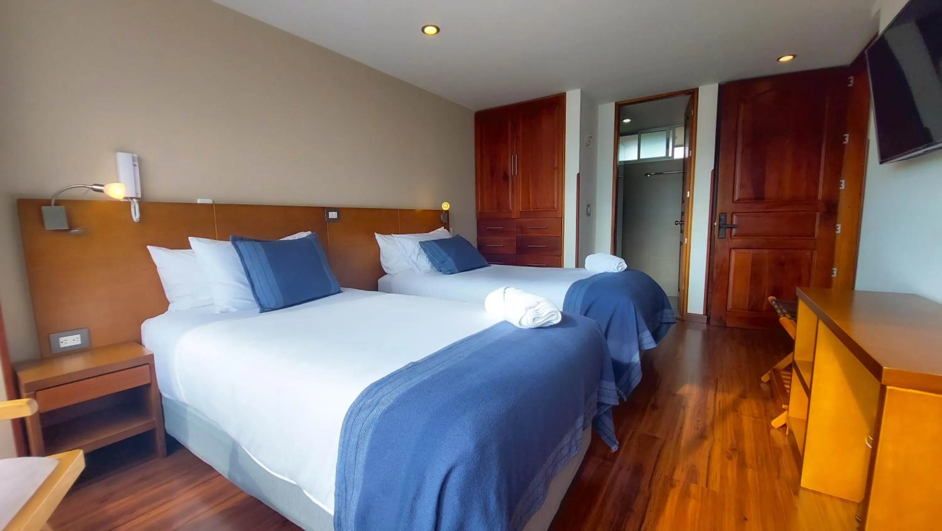 Bed in Samakwā Hotel Boutique