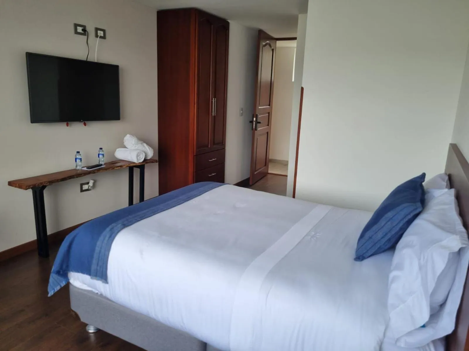 Bed in Samakwā Hotel Boutique