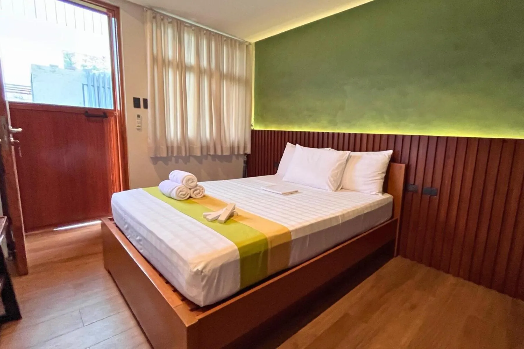 Bed in Mula De La Paz