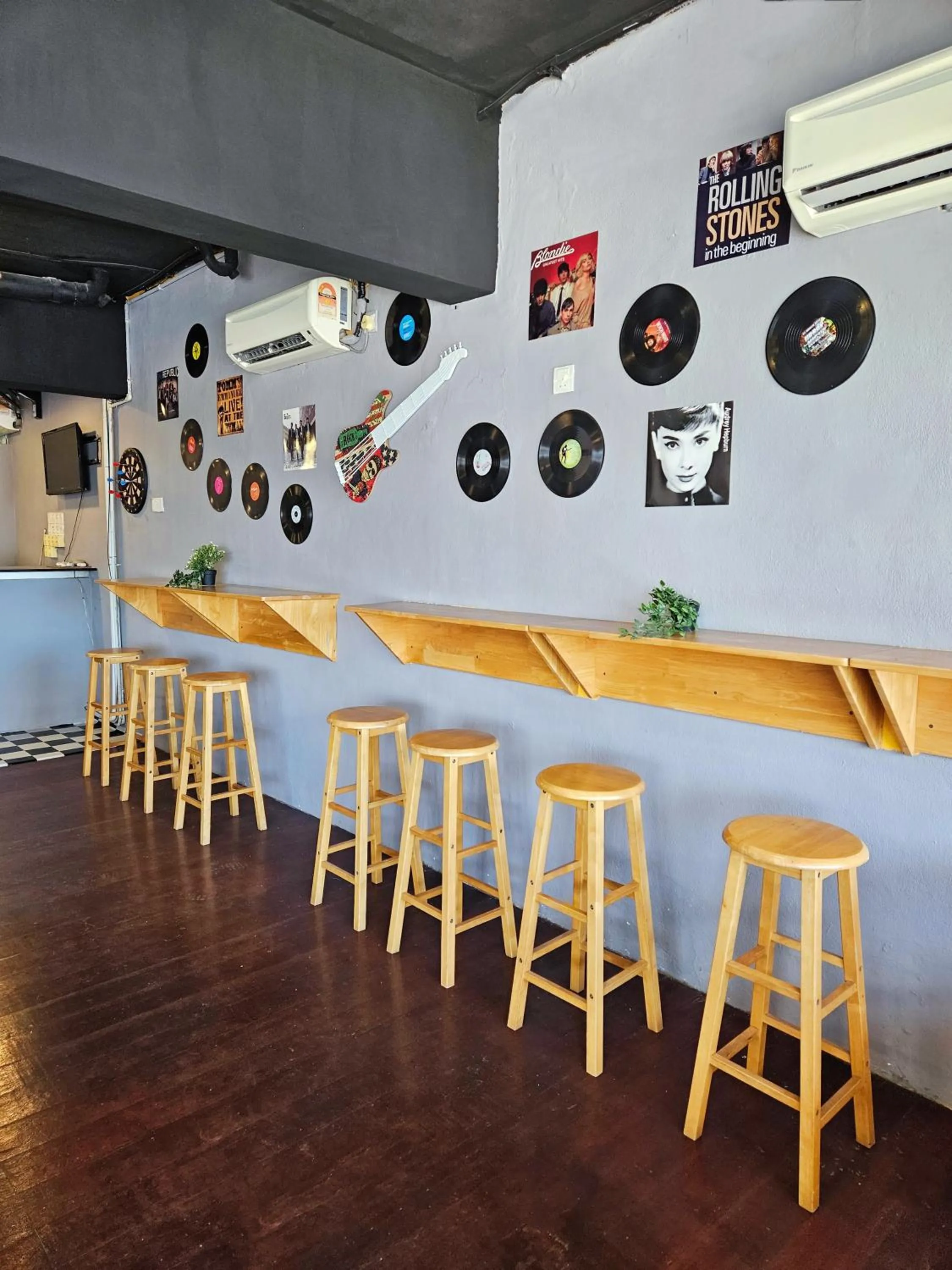 Seating area in The 60