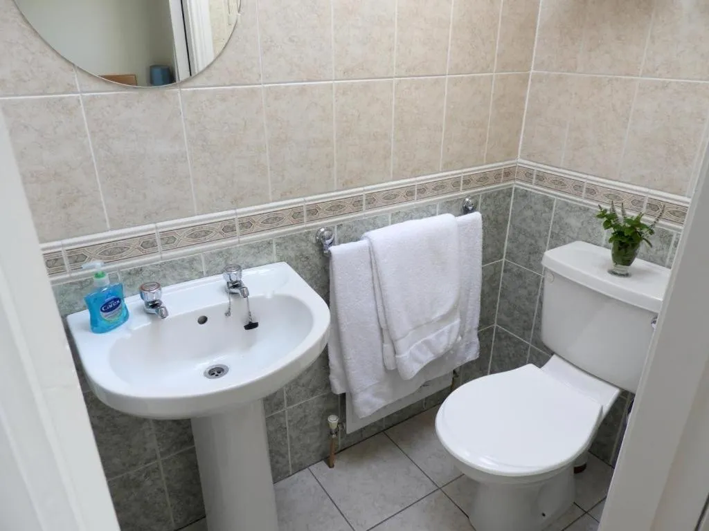 Bathroom in Cillcearn House