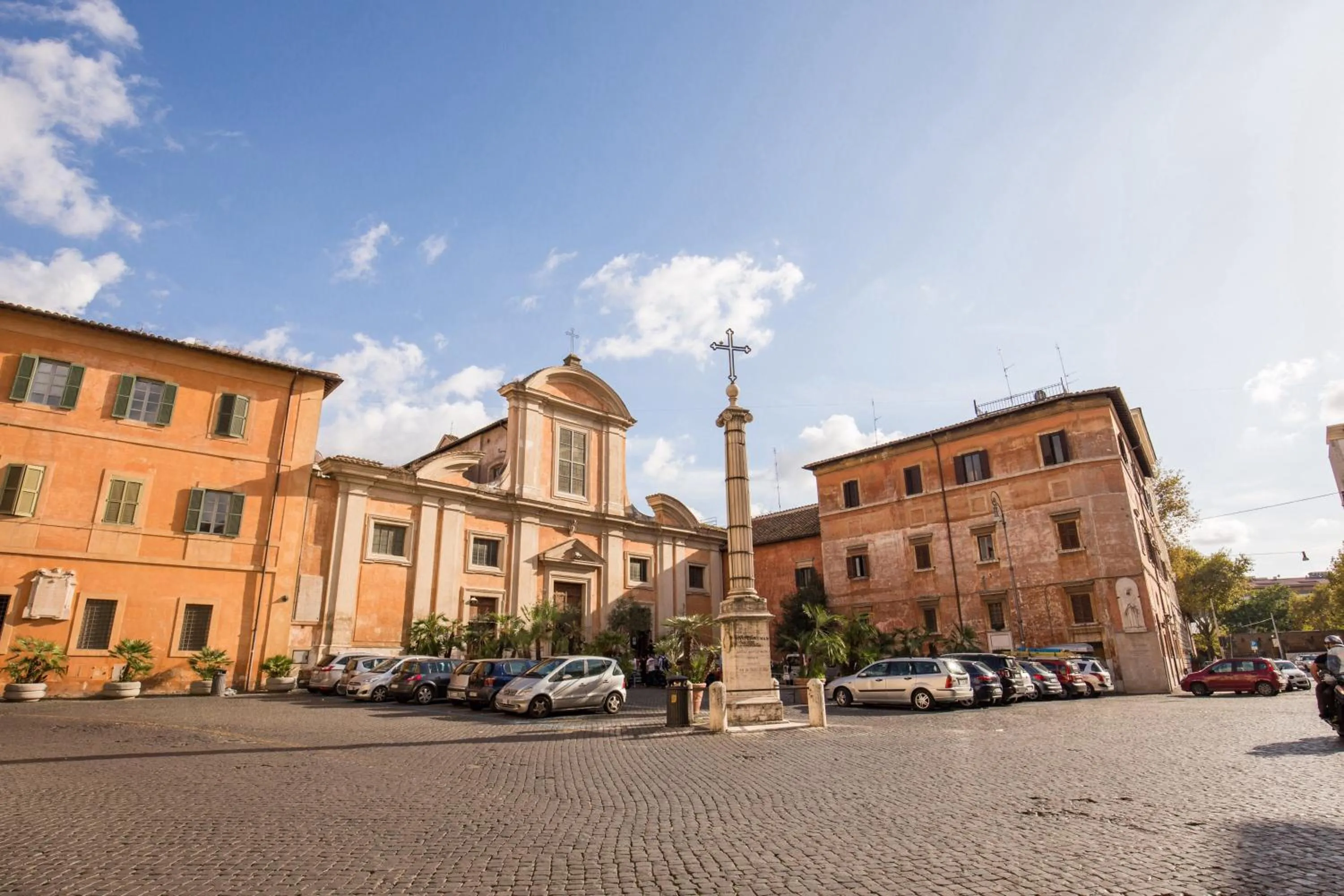 Neighbourhood in Trastevere Miracle Suite