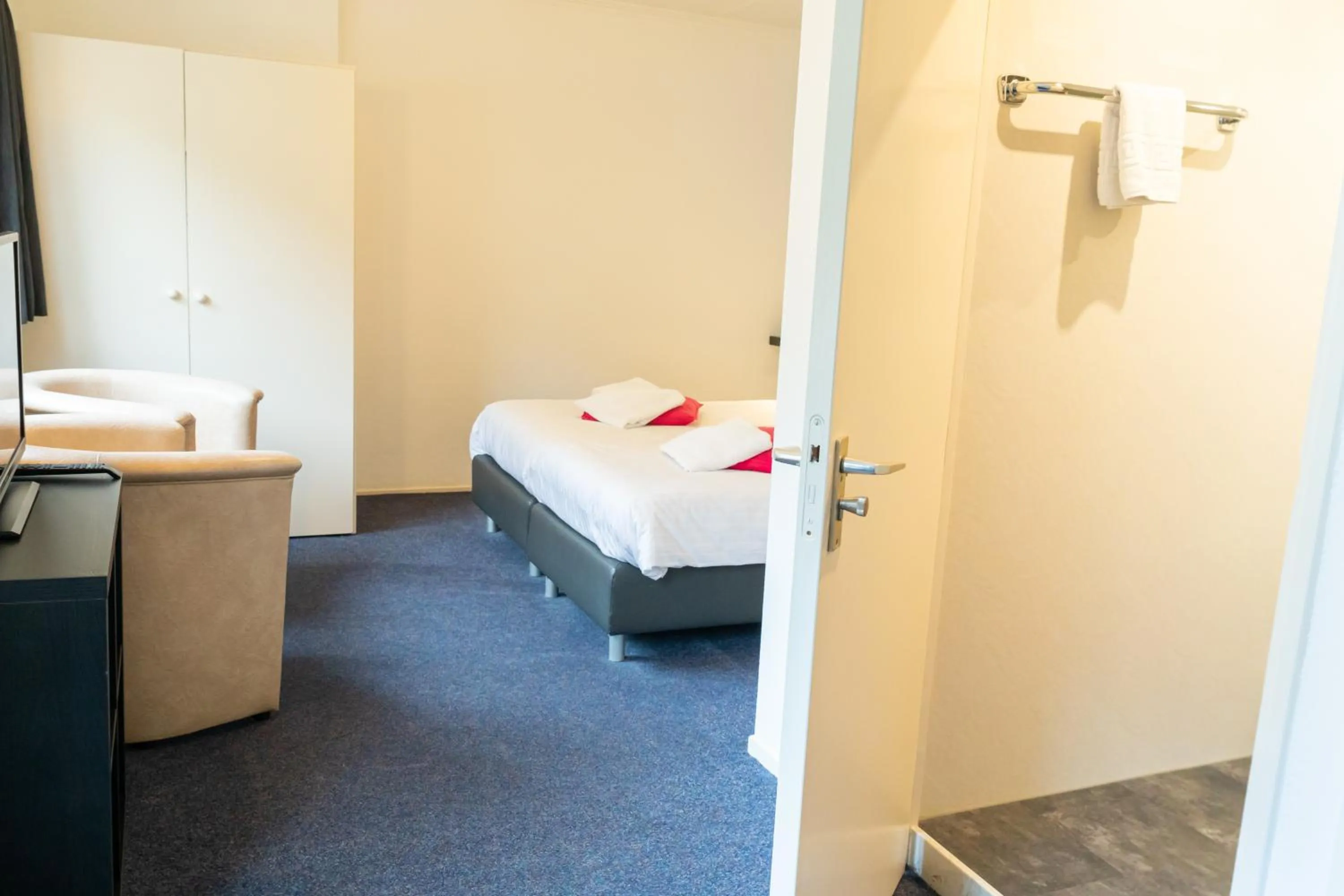 Photo of the whole room, Bed in Huis Ter Geul