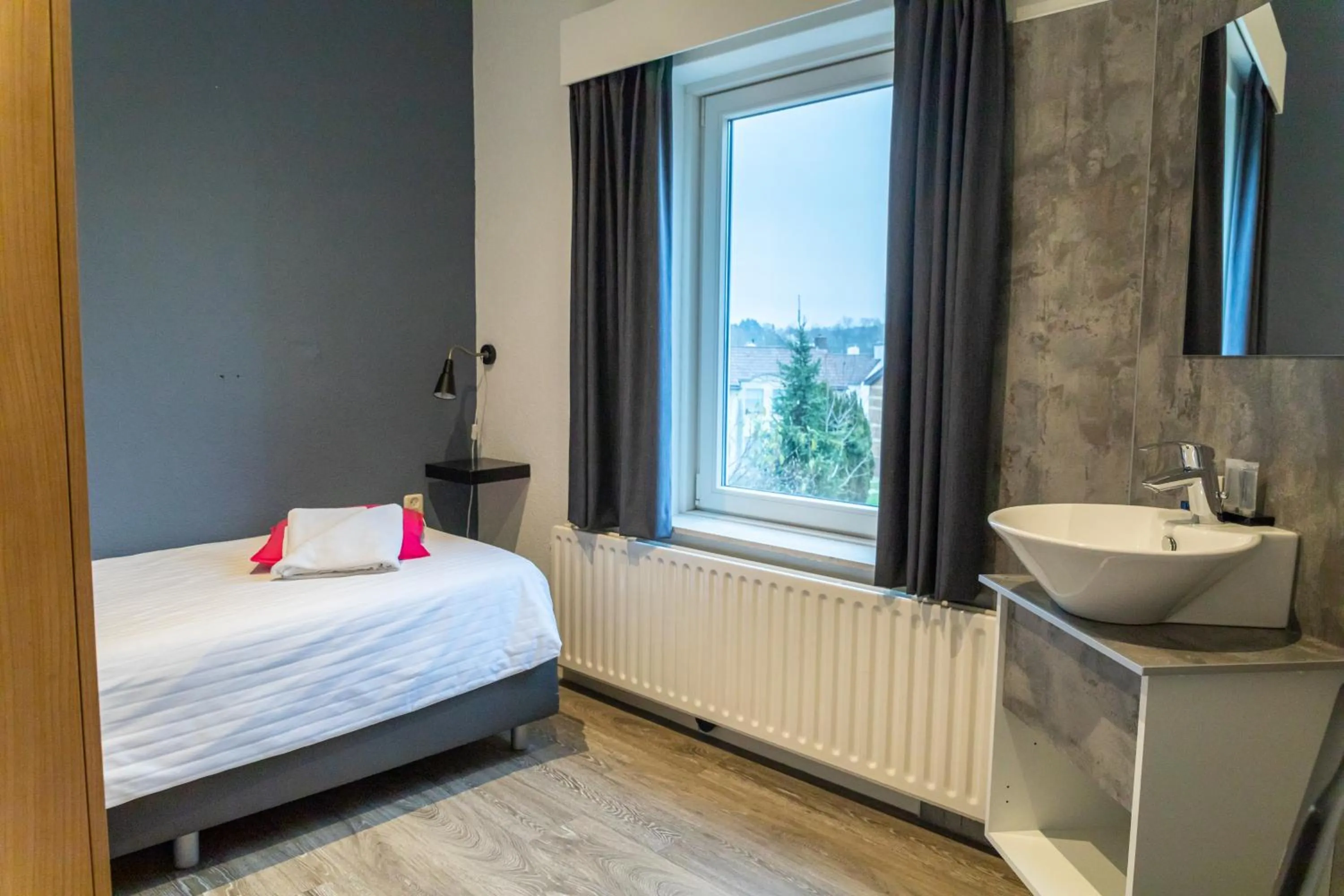 Photo of the whole room, Bed in Huis Ter Geul