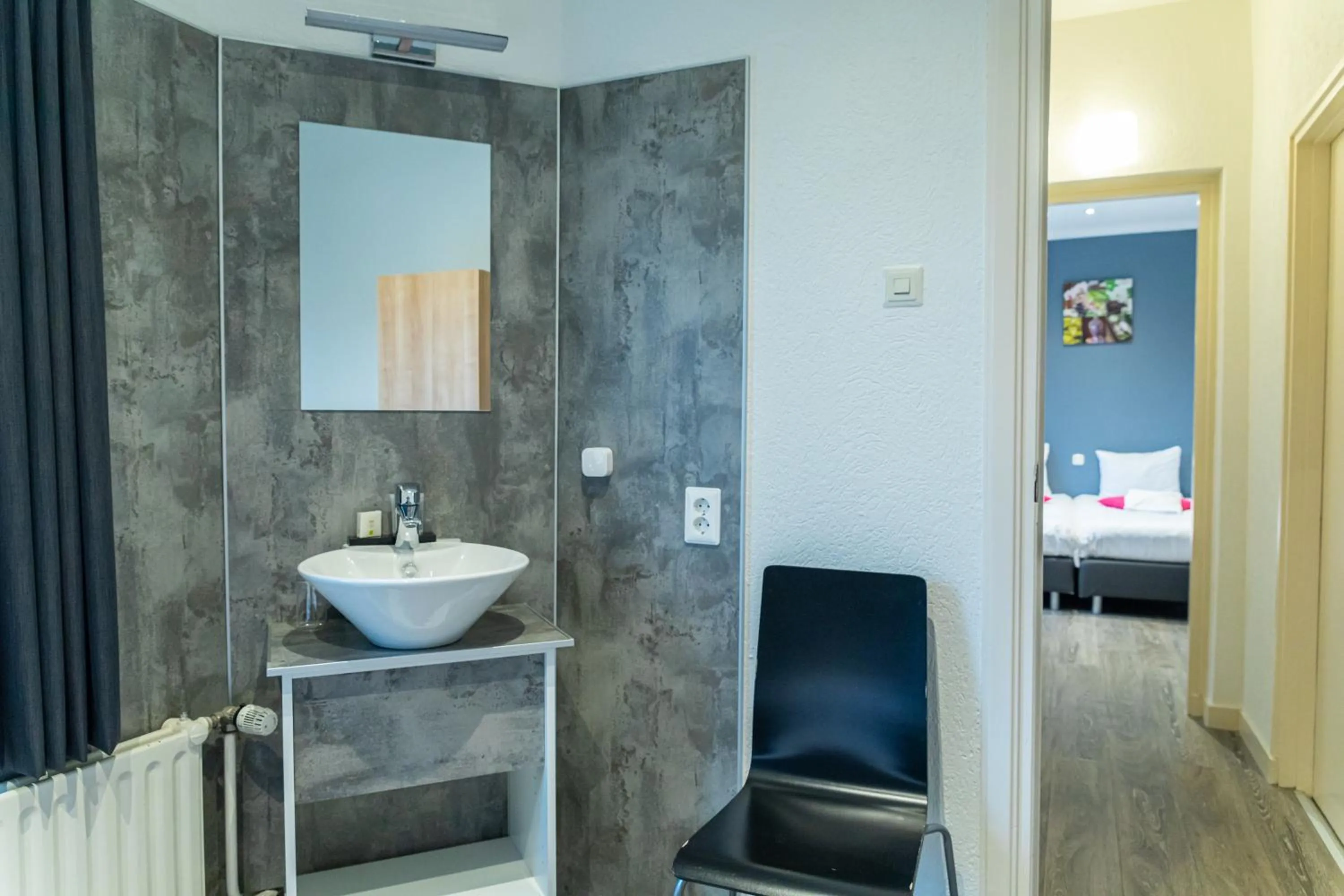 Bathroom, Bed in Huis Ter Geul