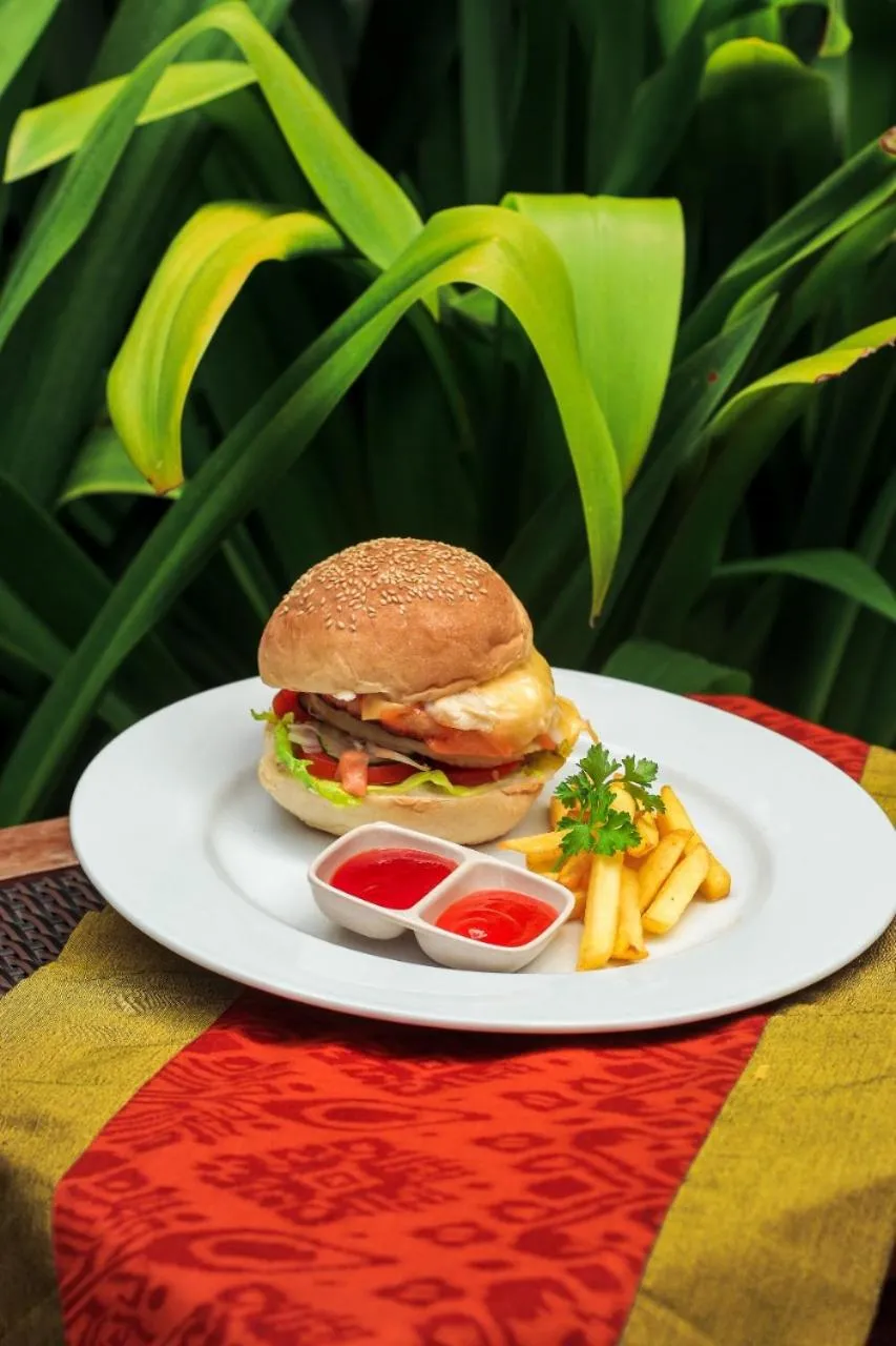 Restaurant/places to eat in Argya Santi Suite and Villas