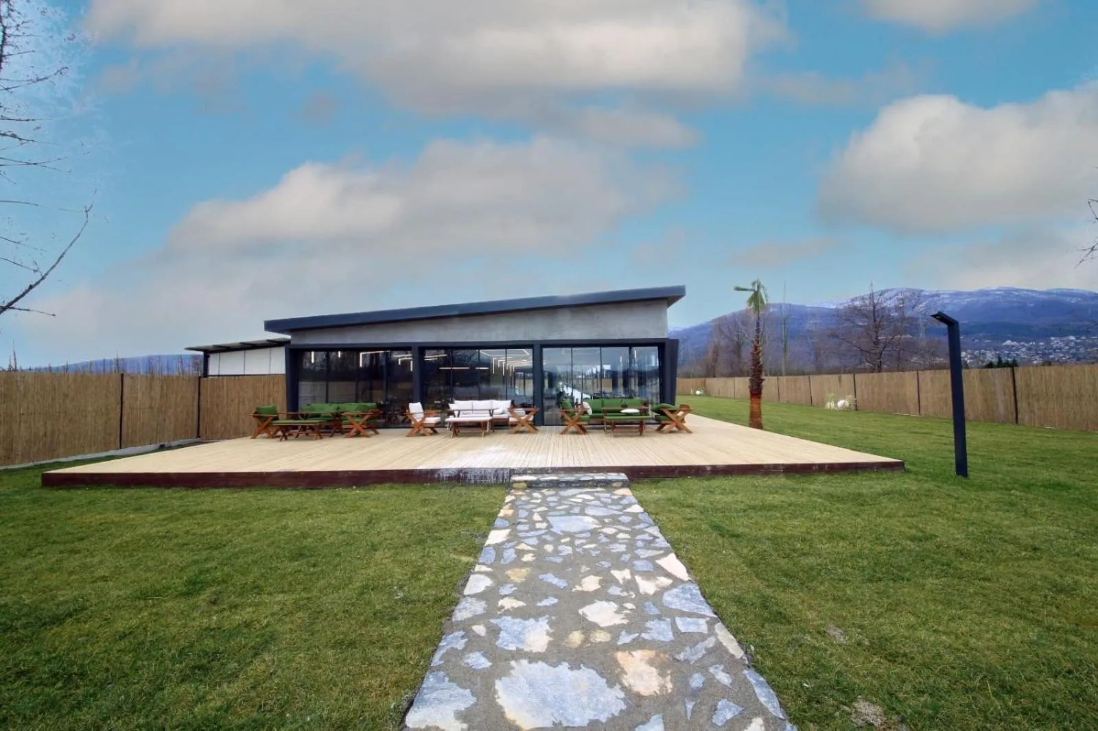 Restaurant/places to eat in Vital Göl Sapanca Özel Havuzlu Bungalov & Villa