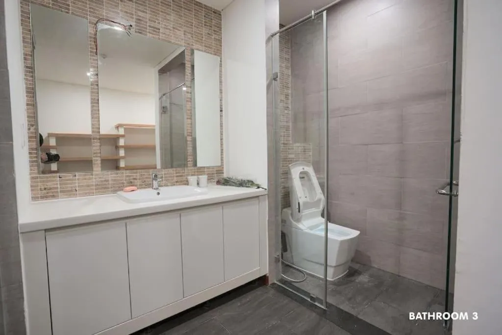 Modern & Charming Penthouse 5BRs in Da Nang Center