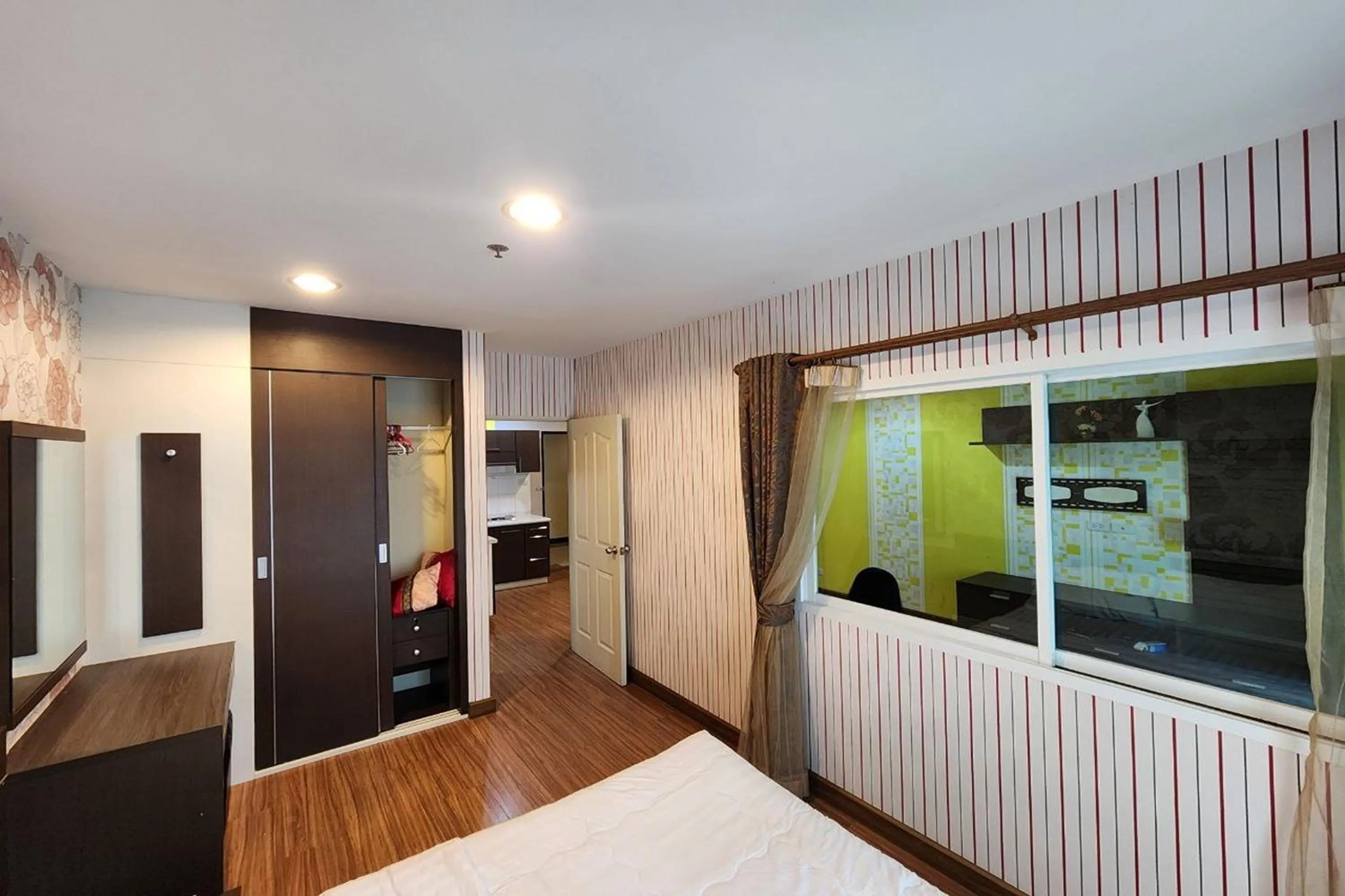 Bedroom, Bed in Landmark Patong Hotel