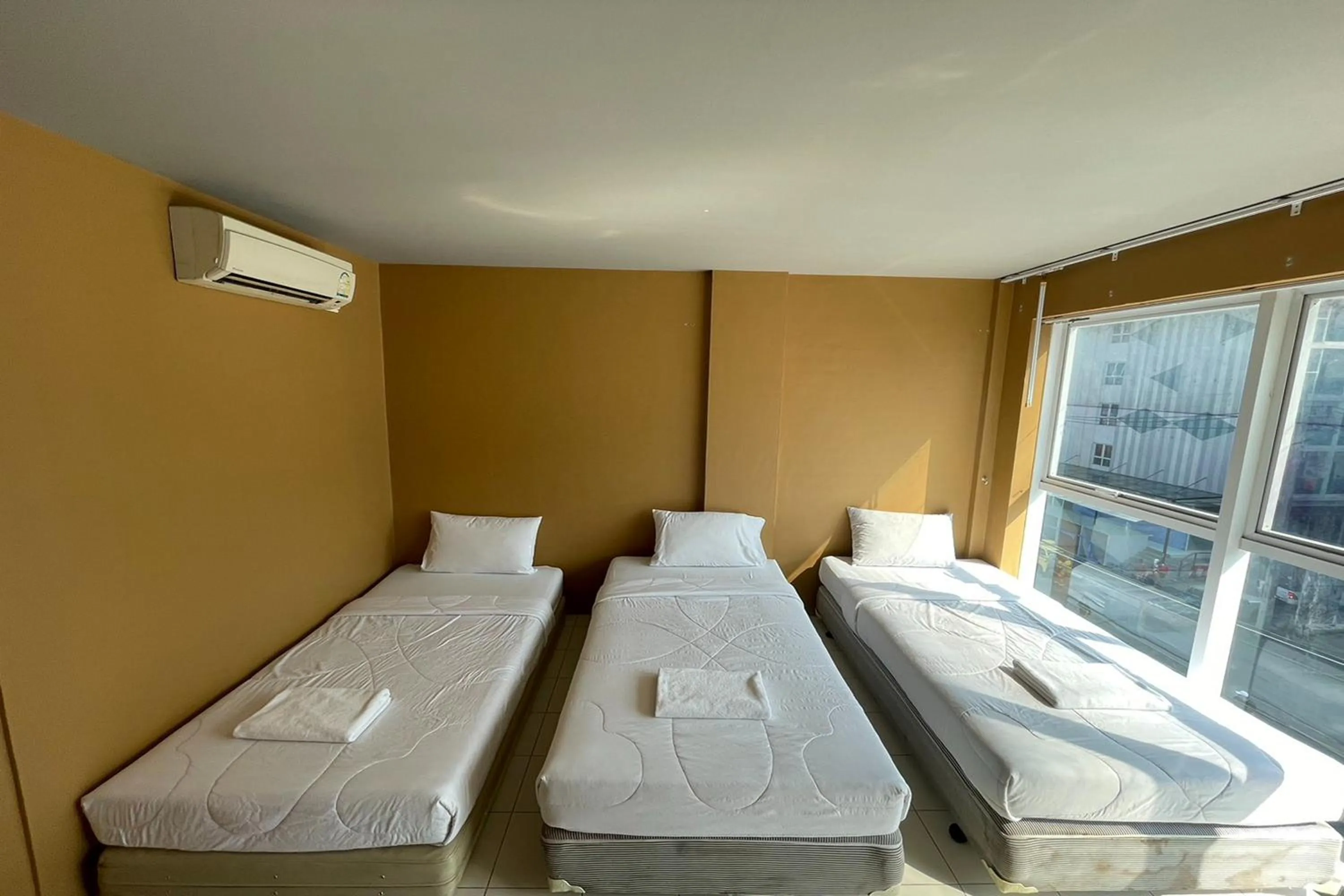 Bedroom, Bed in Landmark Patong Hotel