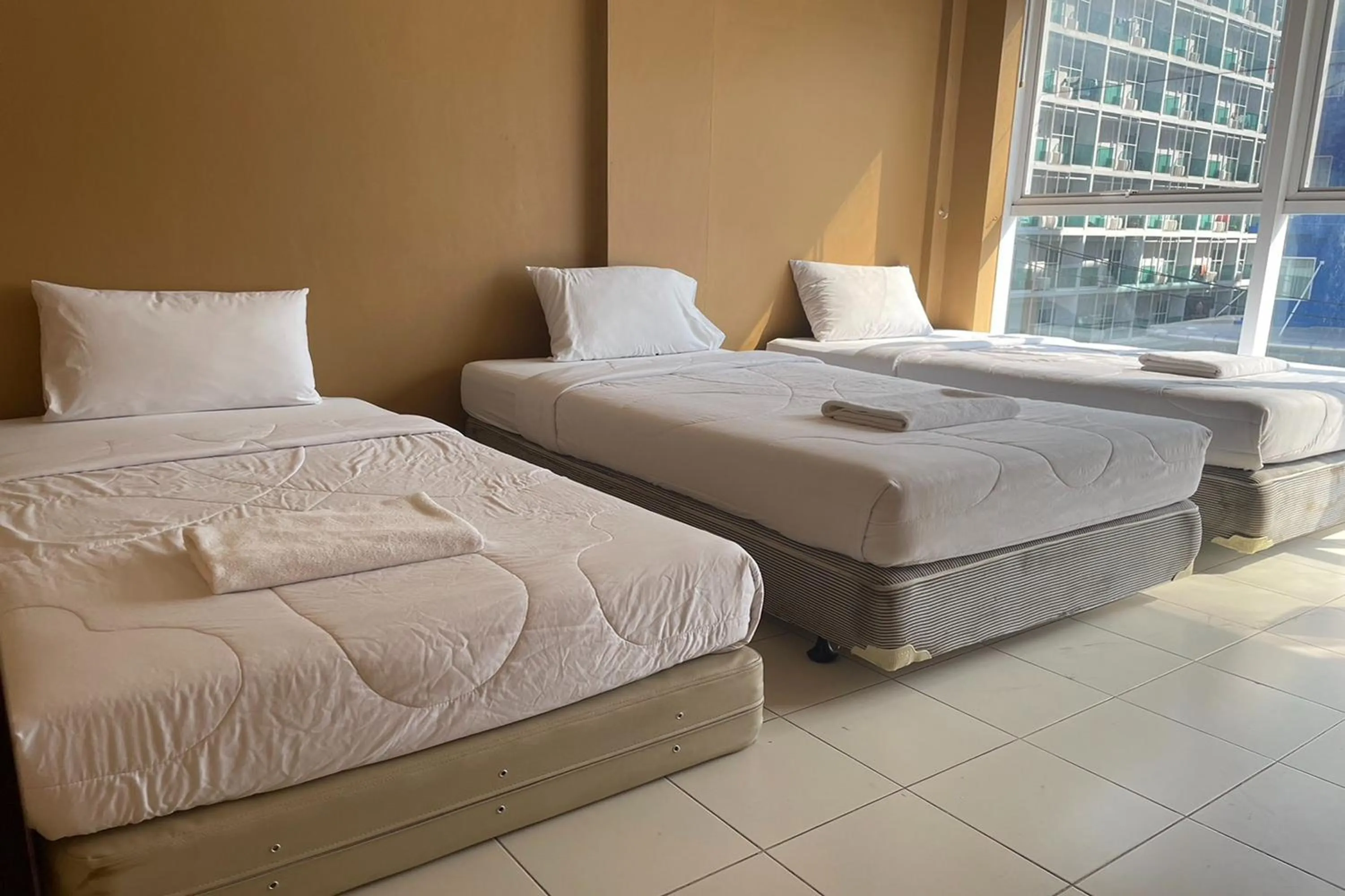 Photo of the whole room, Bed in Landmark Patong Hotel