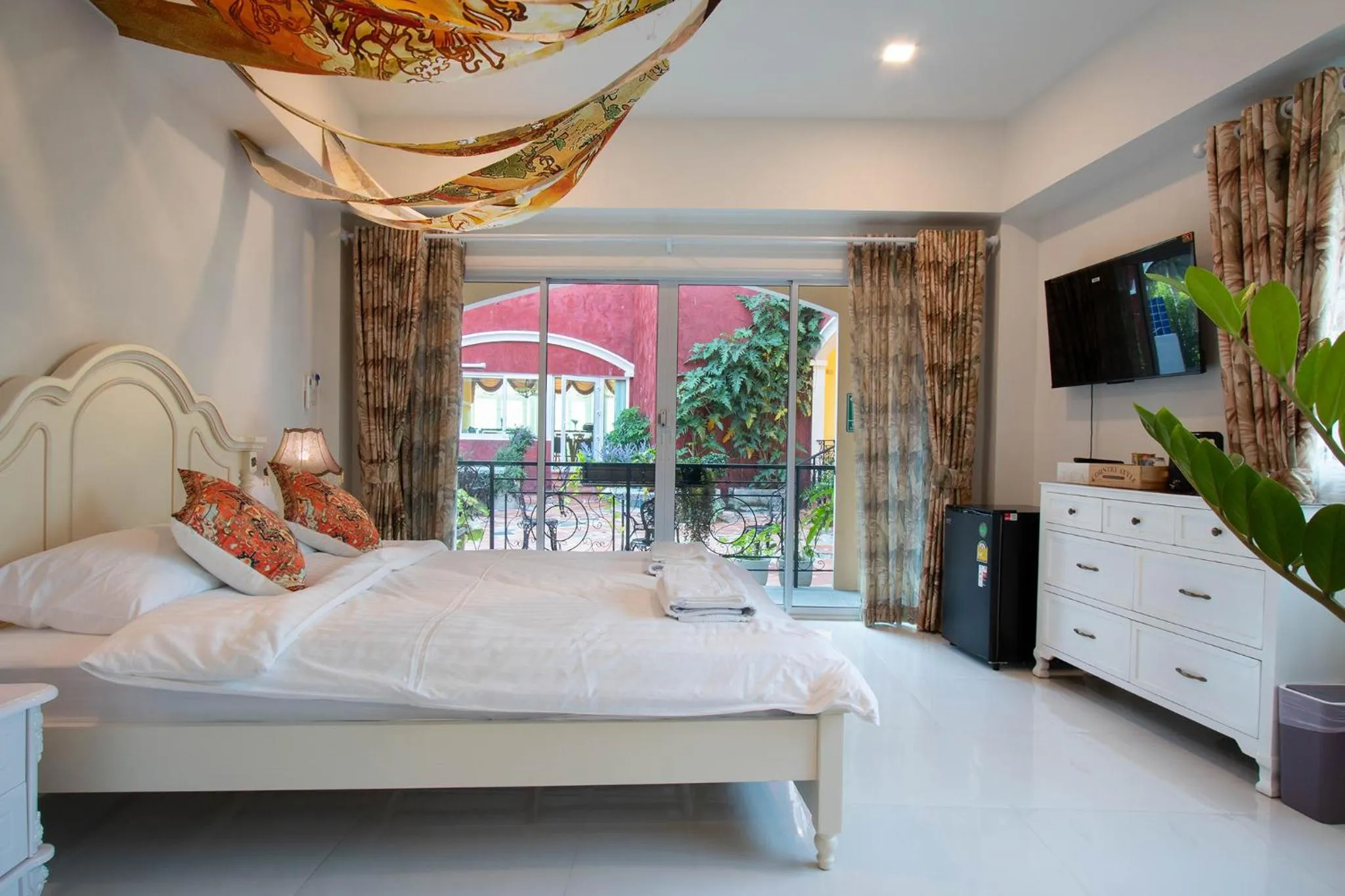 Photo of the whole room, Bed in Hacienda Resort - Mae Phim