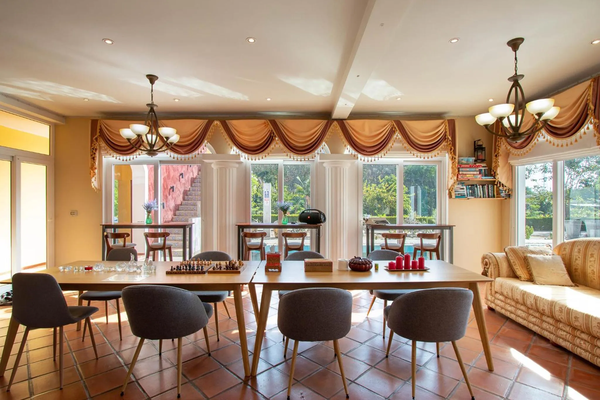 Communal lounge/ TV room in Hacienda Resort - Mae Phim