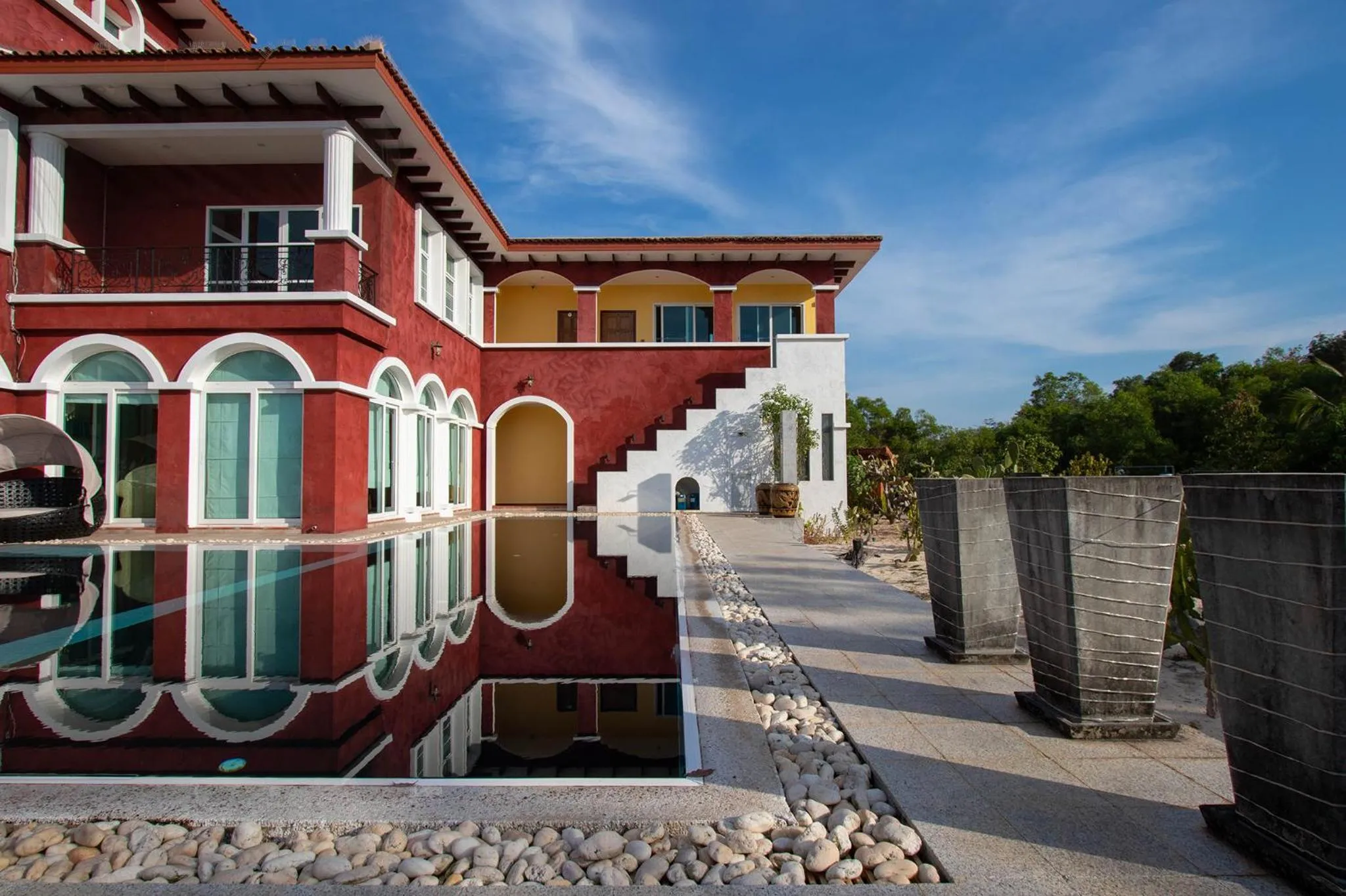 Swimming pool in Hacienda Resort - Mae Phim