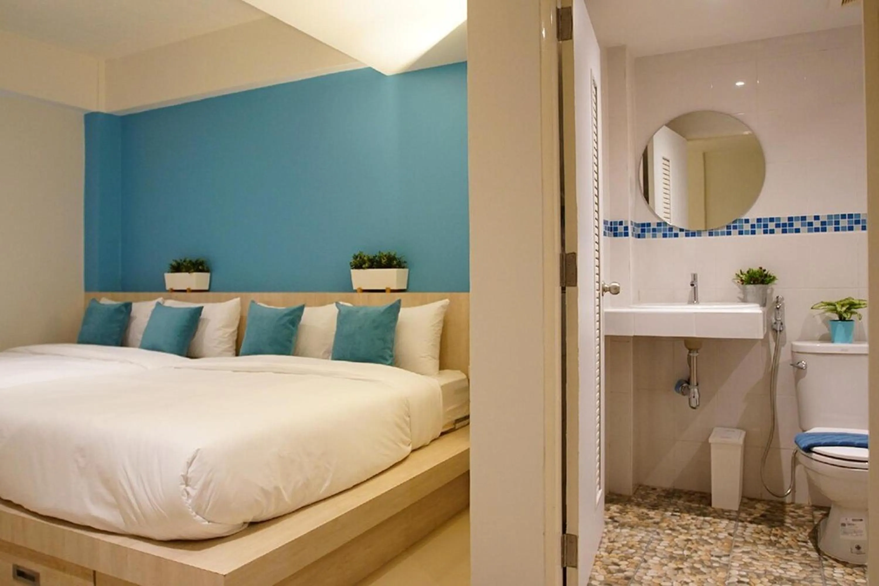 Bedroom, Bed in ME U Hostel Pattaya