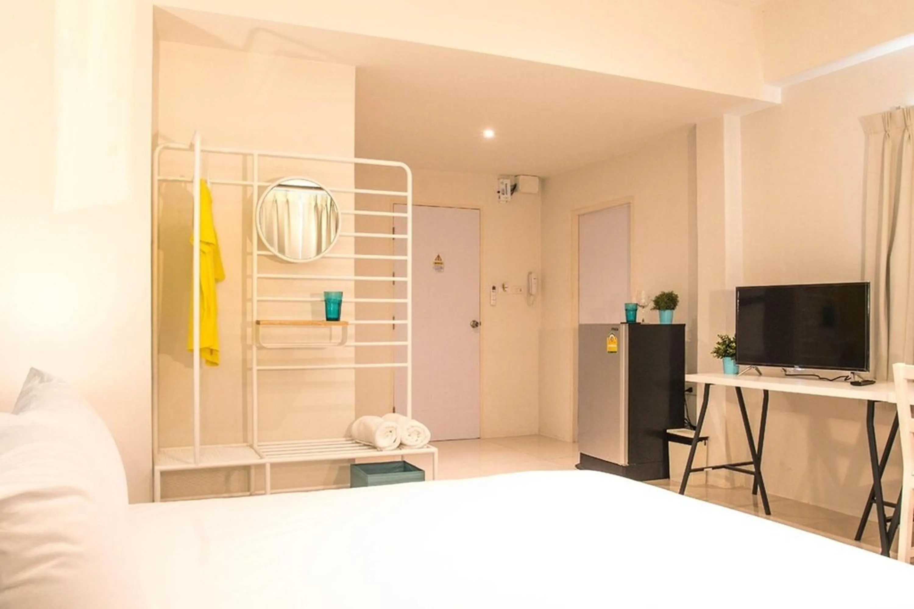 Bedroom, Bed in ME U Hostel Pattaya